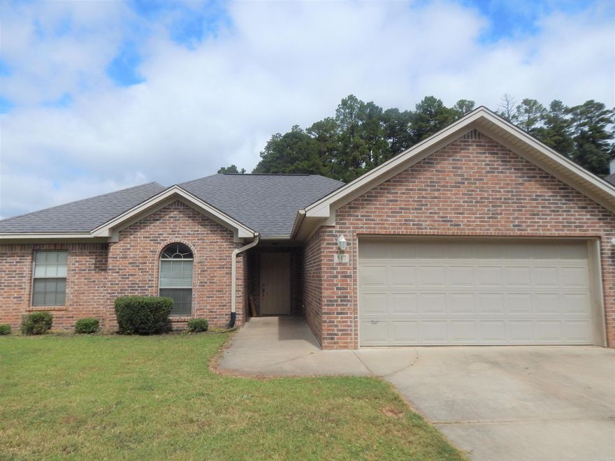 Real Nice 3 Br 2 Bath split BR plan home in Quiet Neighborhood close to Bauxite Schools! Almost all new paint, Granite in Kitchen,  Luxury Vinyl Hardwood Plank Floors in Great Room! Tray ceilings in Master & Great Room. Open Floor plan with island in kitchen! Covered Patio & fenced small backyard! 2 Car Garage has Auto openers! All Electric. Master Bath has 2 walk in closets, double vanities, separate tub & separate shower! Available NOW! $1350/mo. Rent and Deposit is $1350. Sorry - NO Section 8 or Housing.