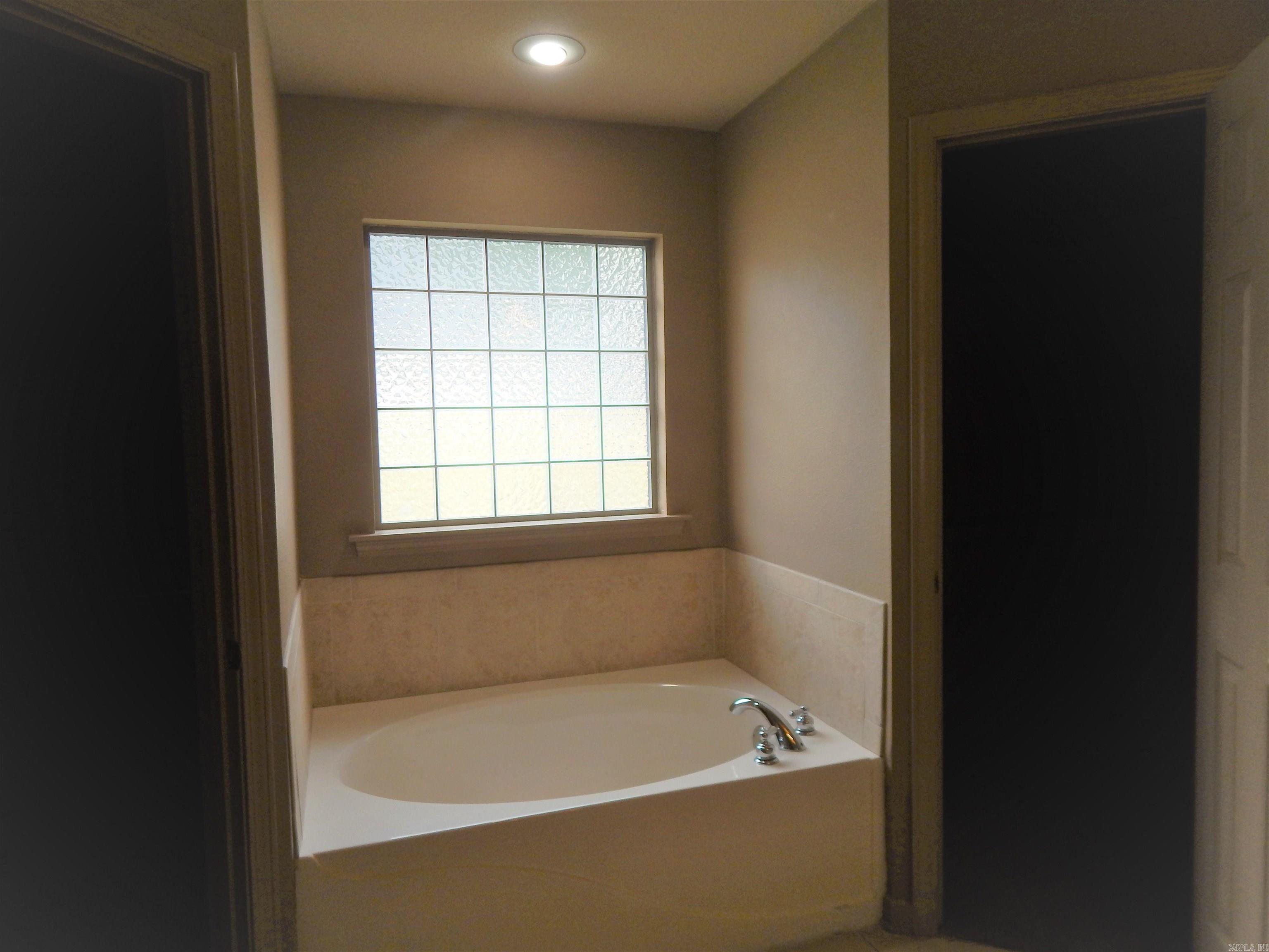 Wisteria Vineyard - Residential Lease