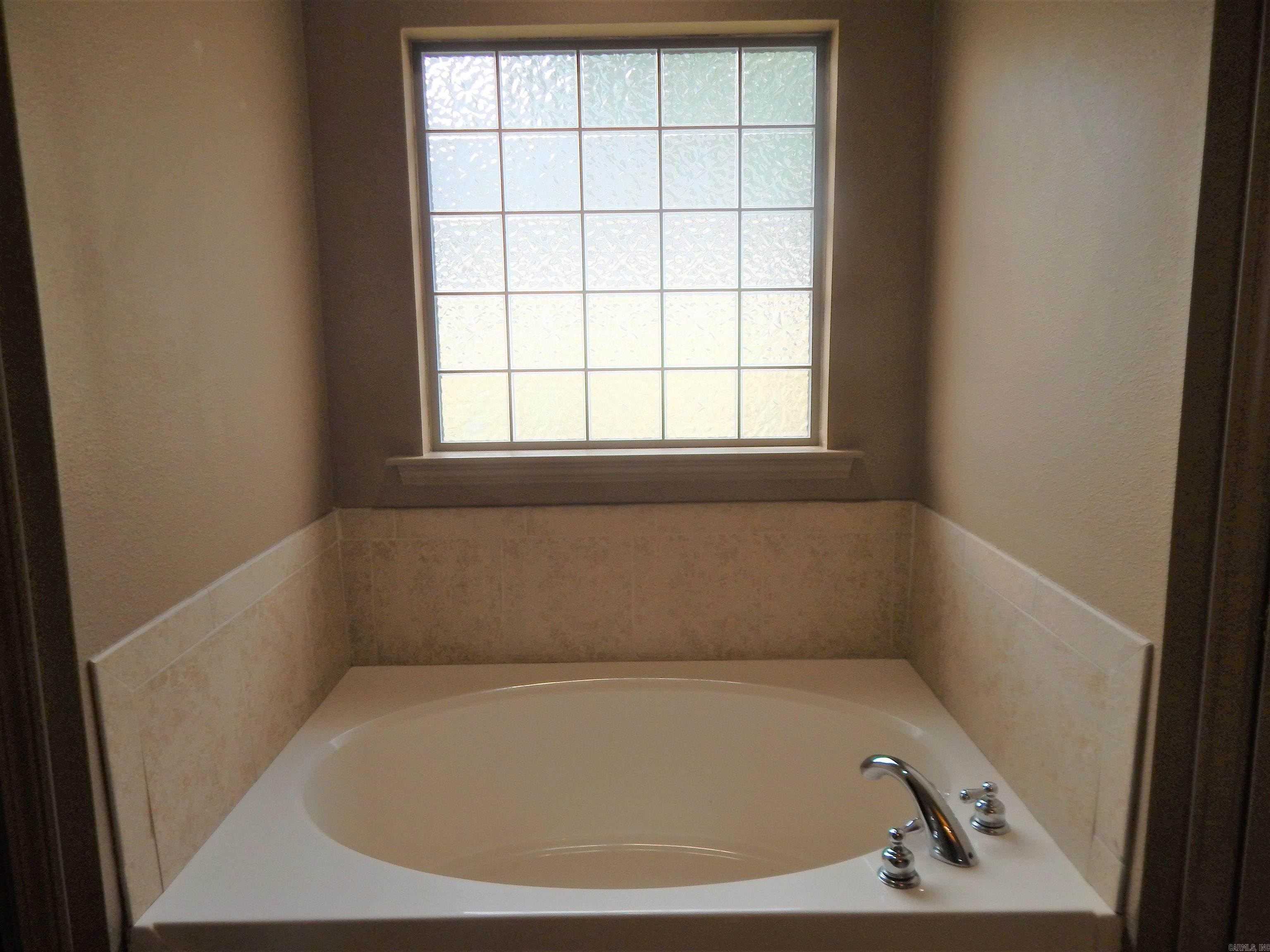 Wisteria Vineyard - Residential Lease