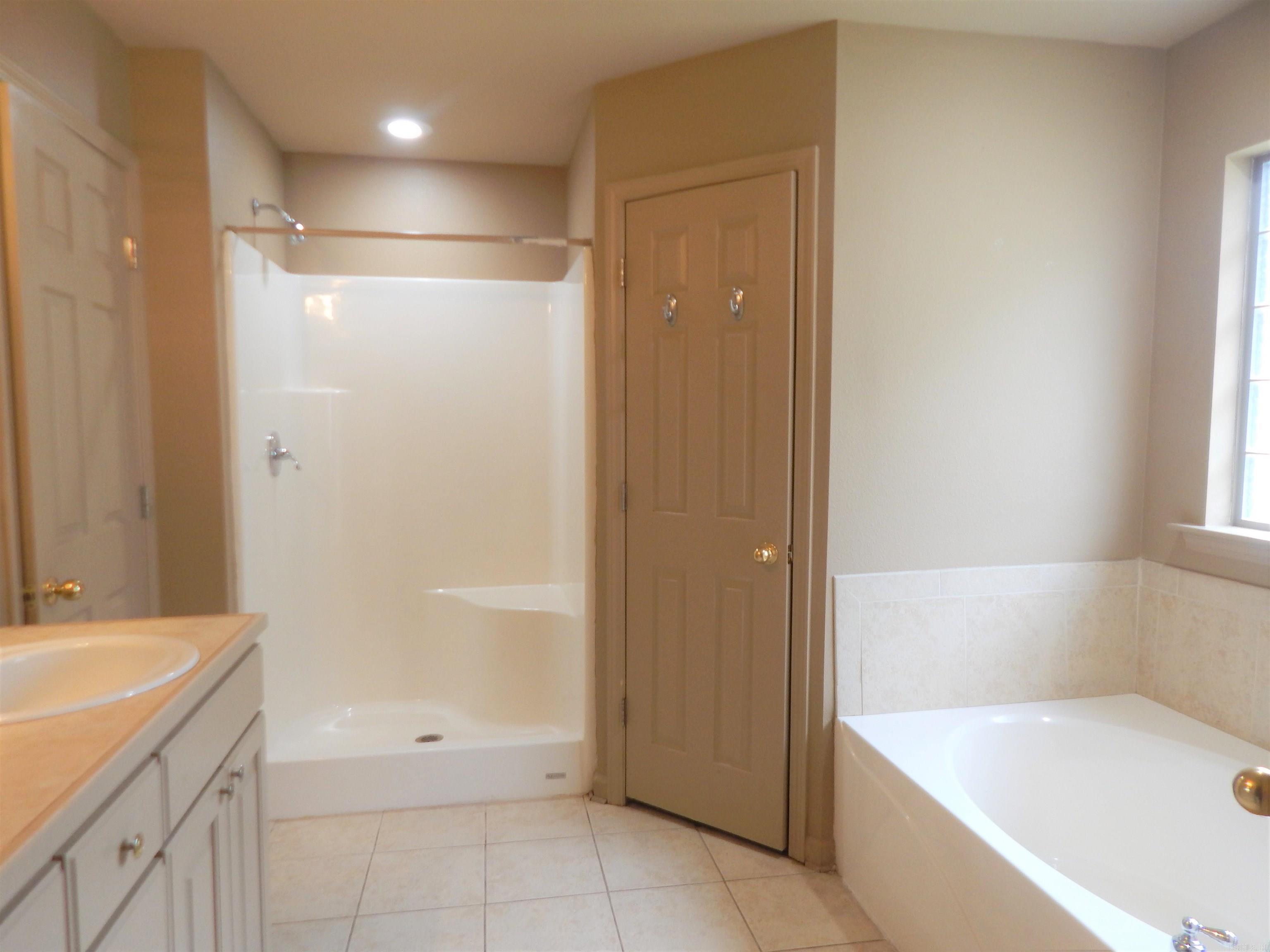 Wisteria Vineyard - Residential Lease