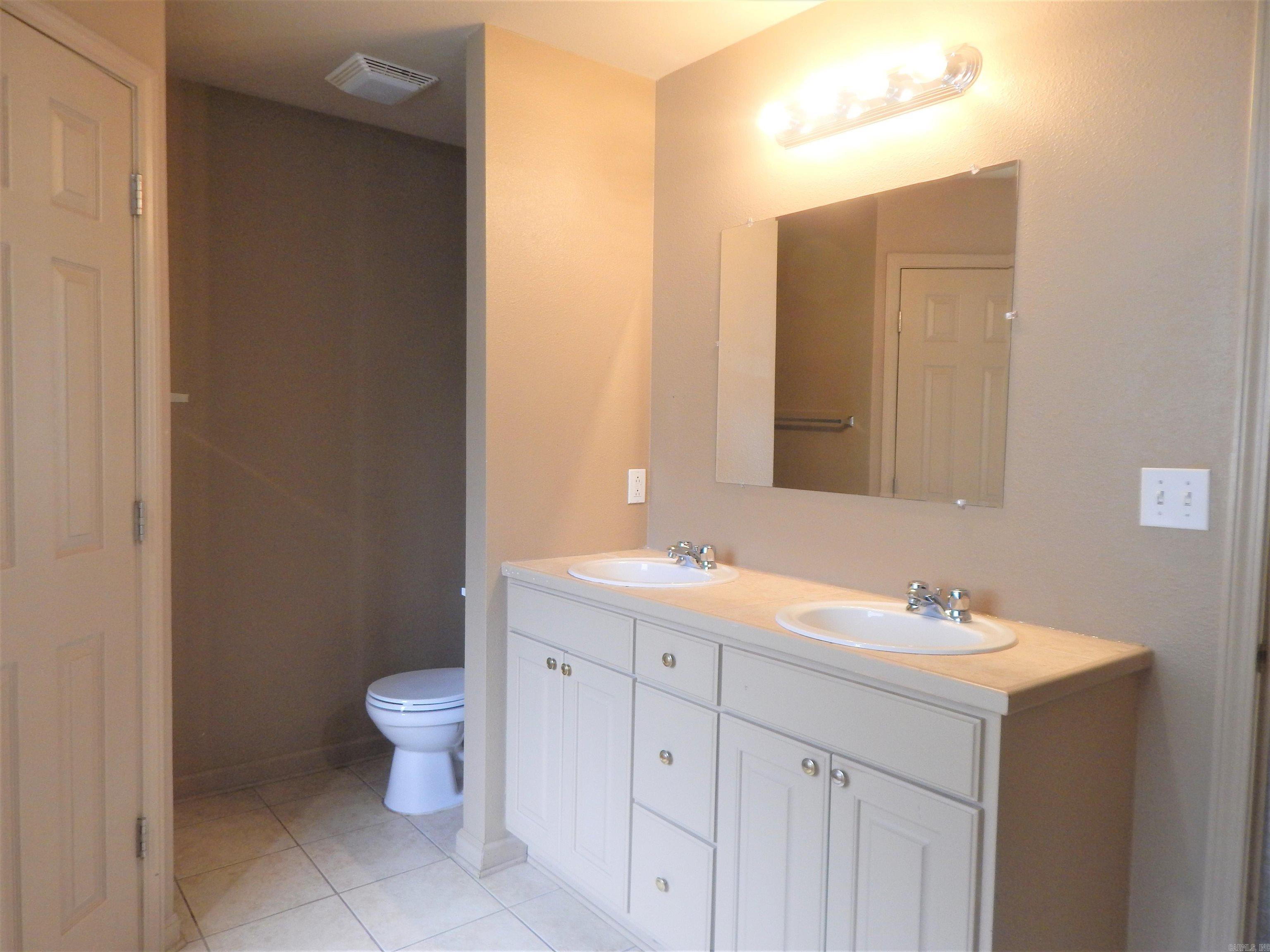 Wisteria Vineyard - Residential Lease