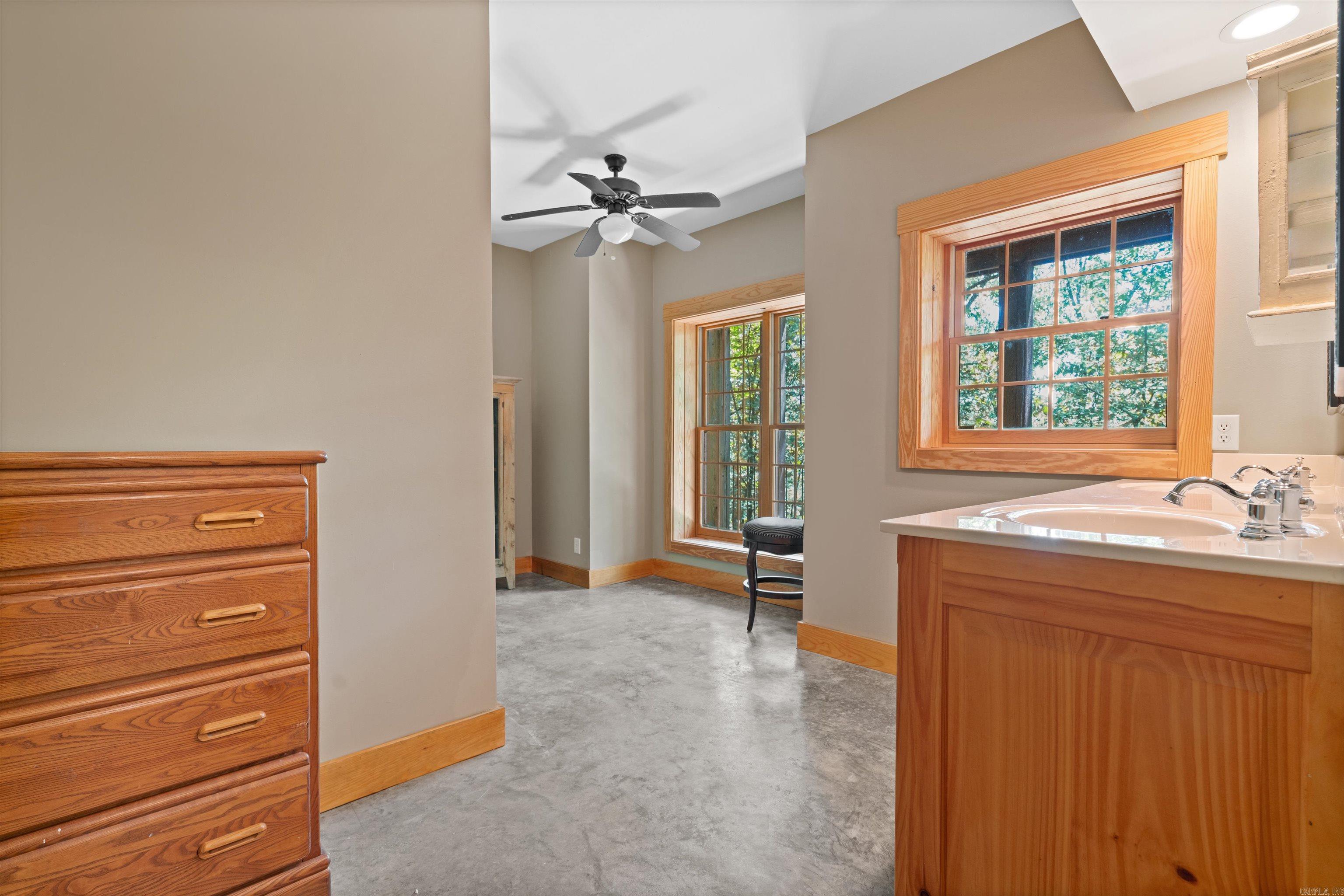 Miguel - Residential