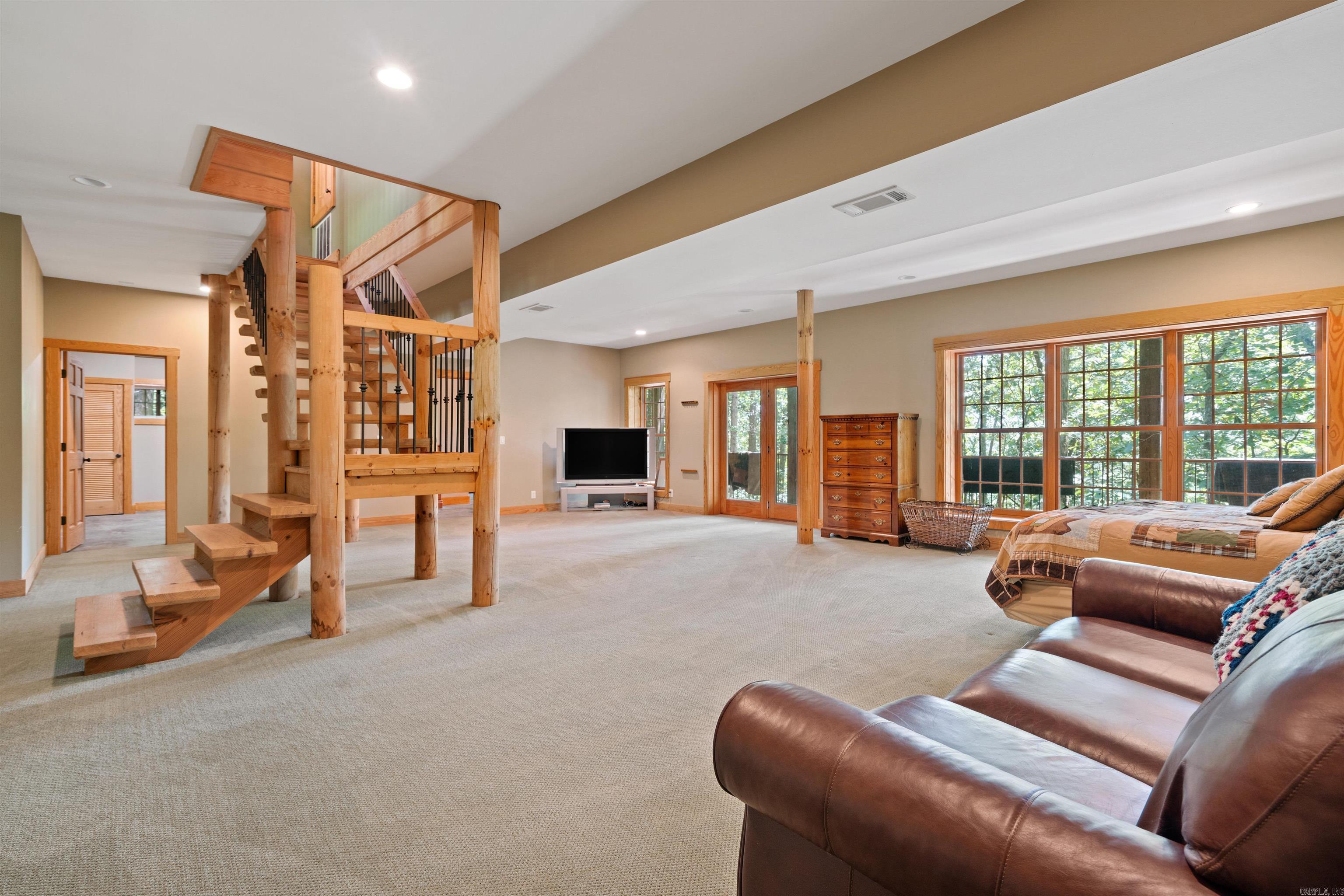 Miguel - Residential