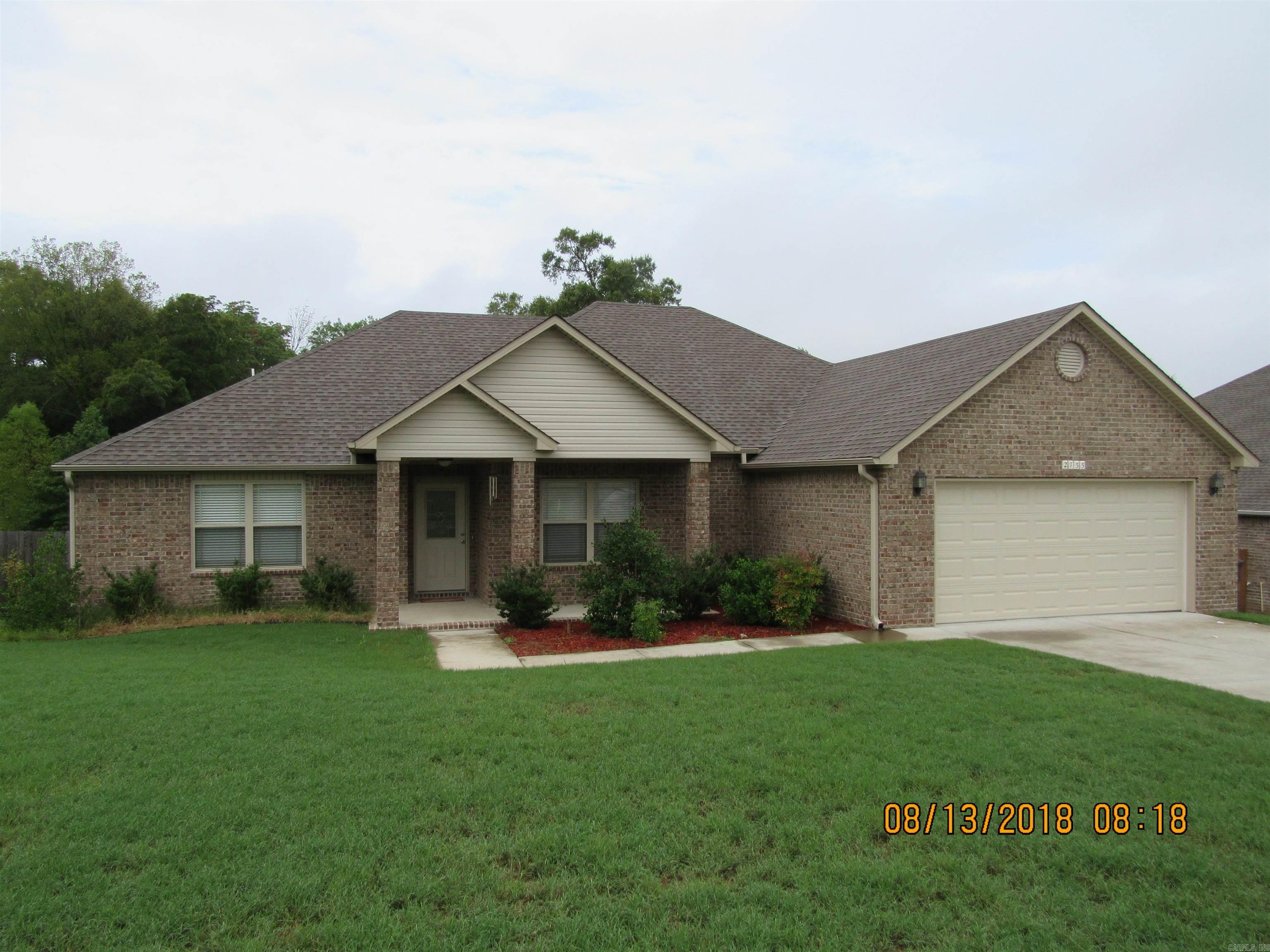 NORTH HILLS ESTATES - Residential Lease