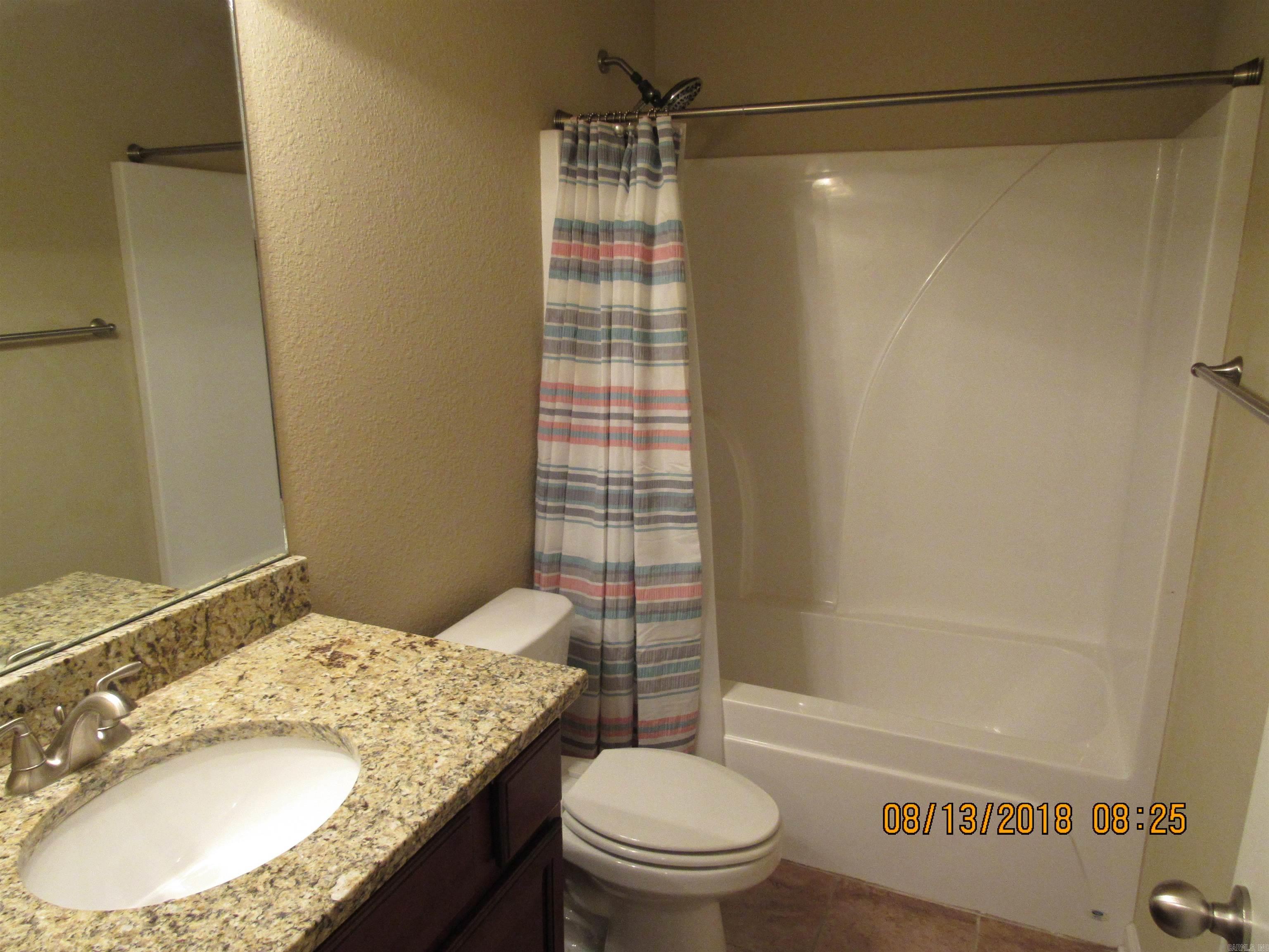 NORTH HILLS ESTATES - Residential Lease