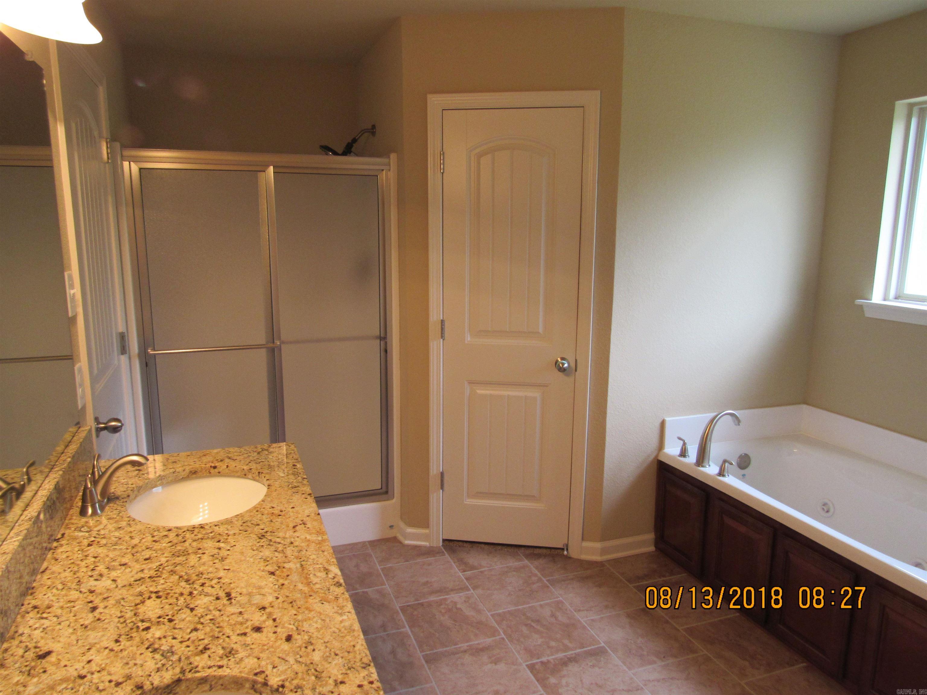 NORTH HILLS ESTATES - Residential Lease