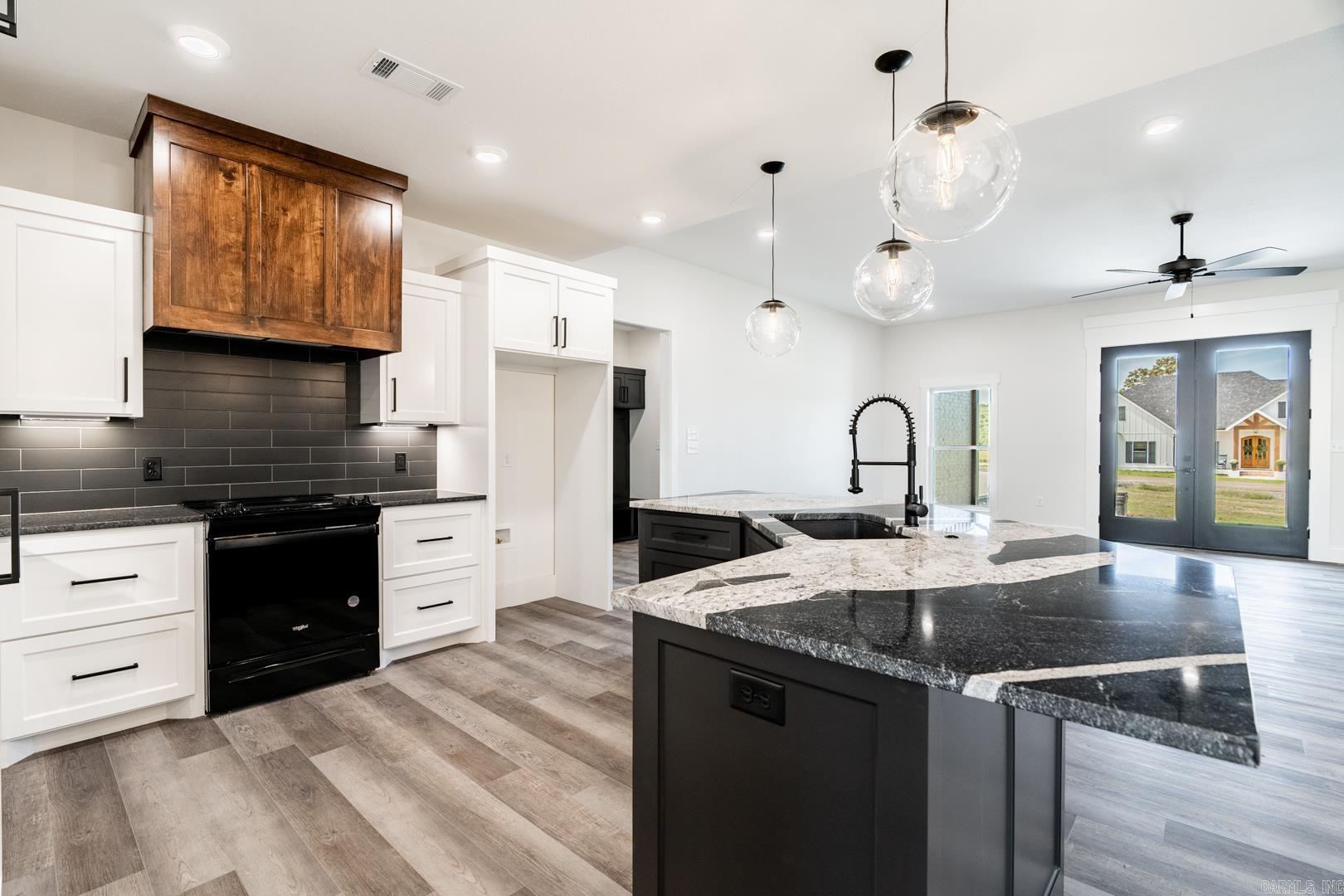 REPUBLICAN VALLEY ESTATES - Residential