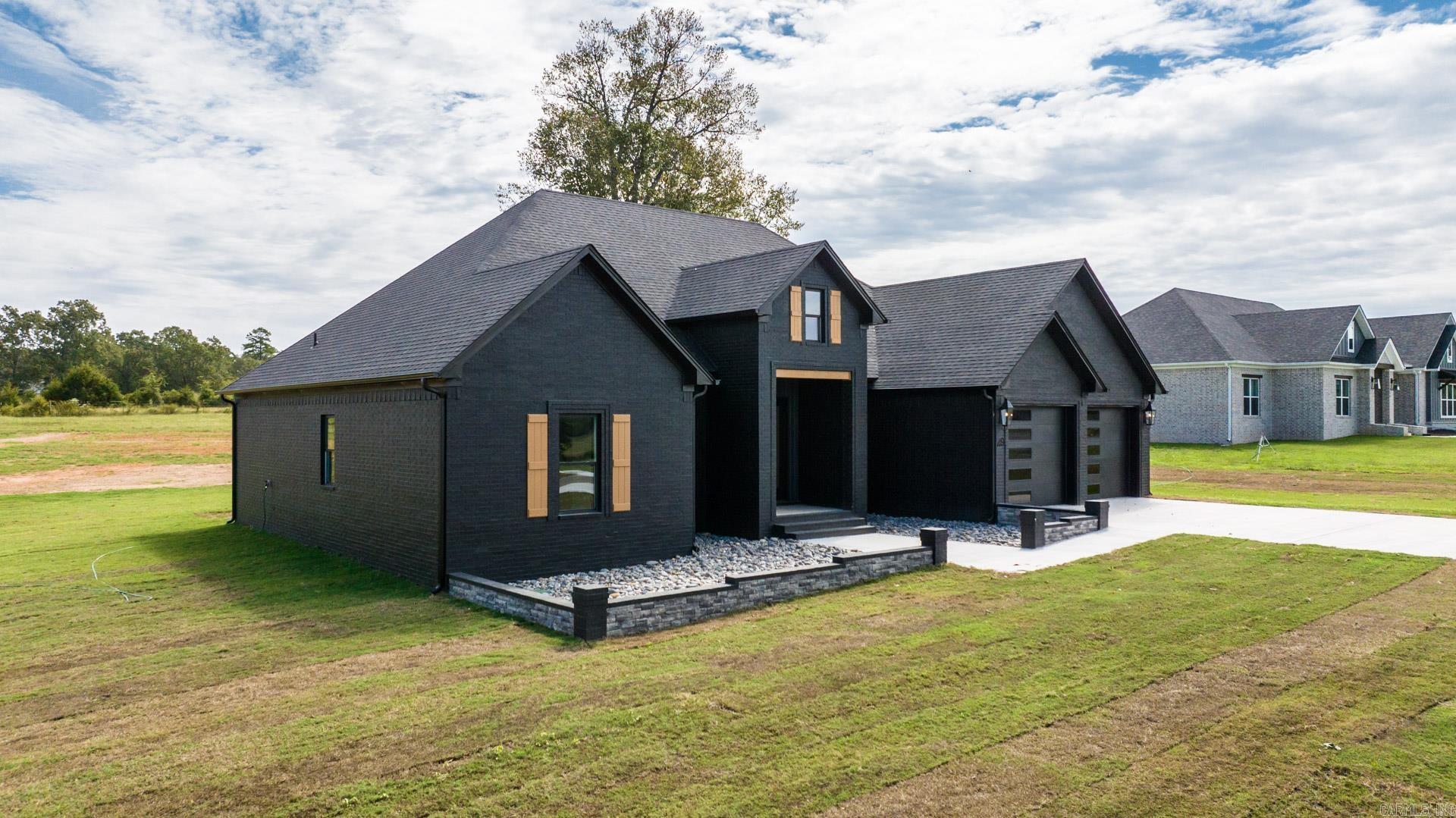 REPUBLICAN VALLEY ESTATES - Residential