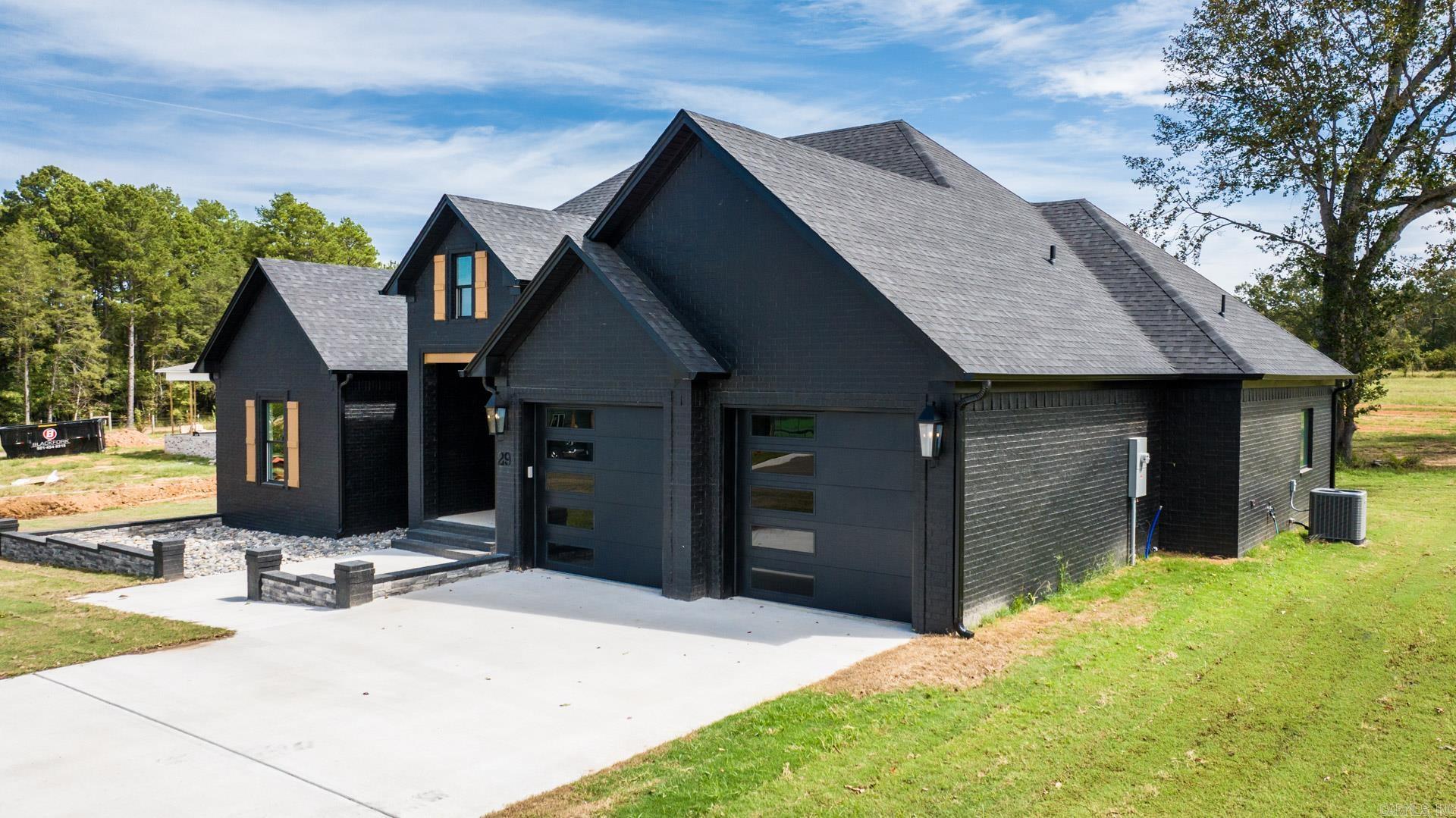 REPUBLICAN VALLEY ESTATES - Residential