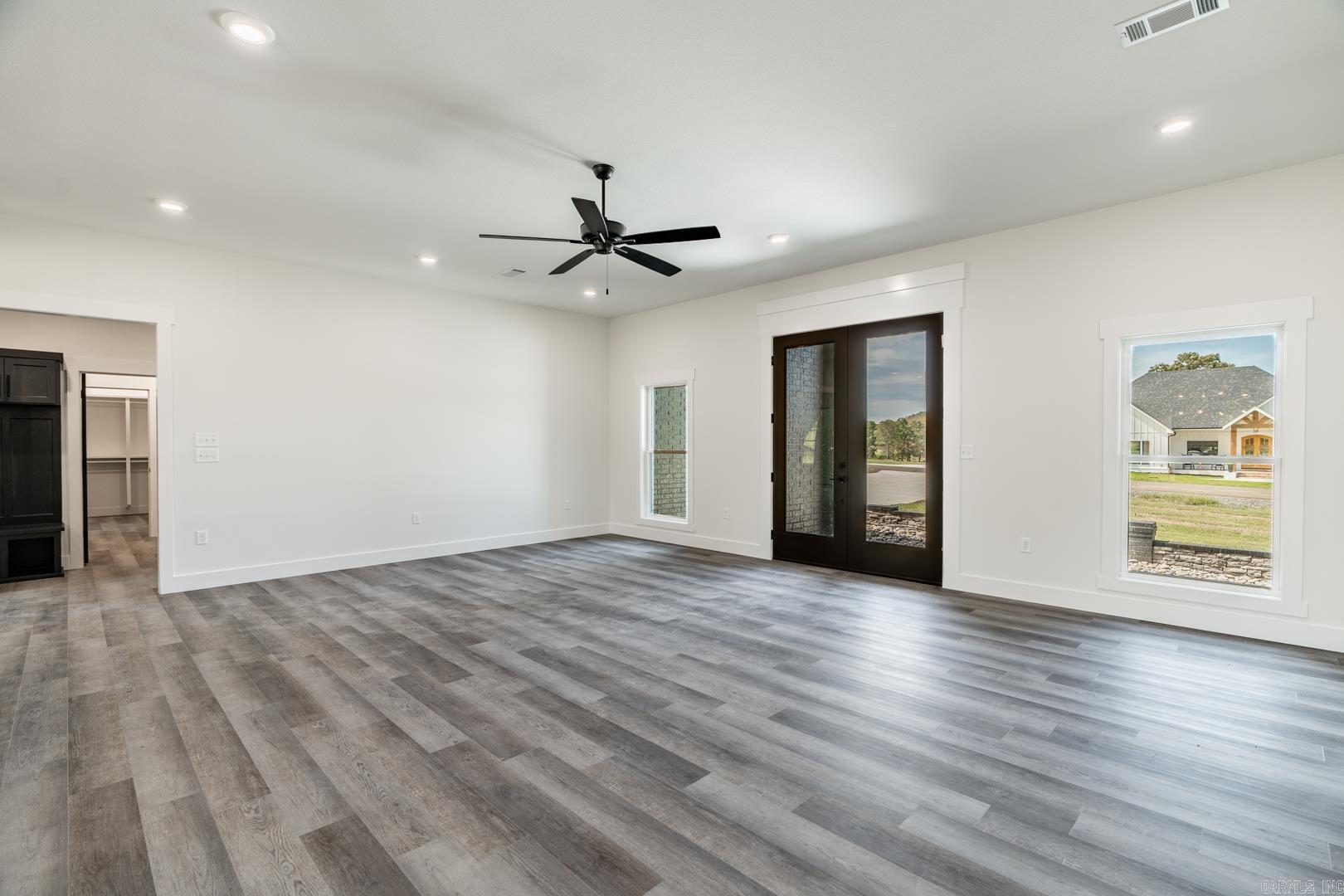 REPUBLICAN VALLEY ESTATES - Residential