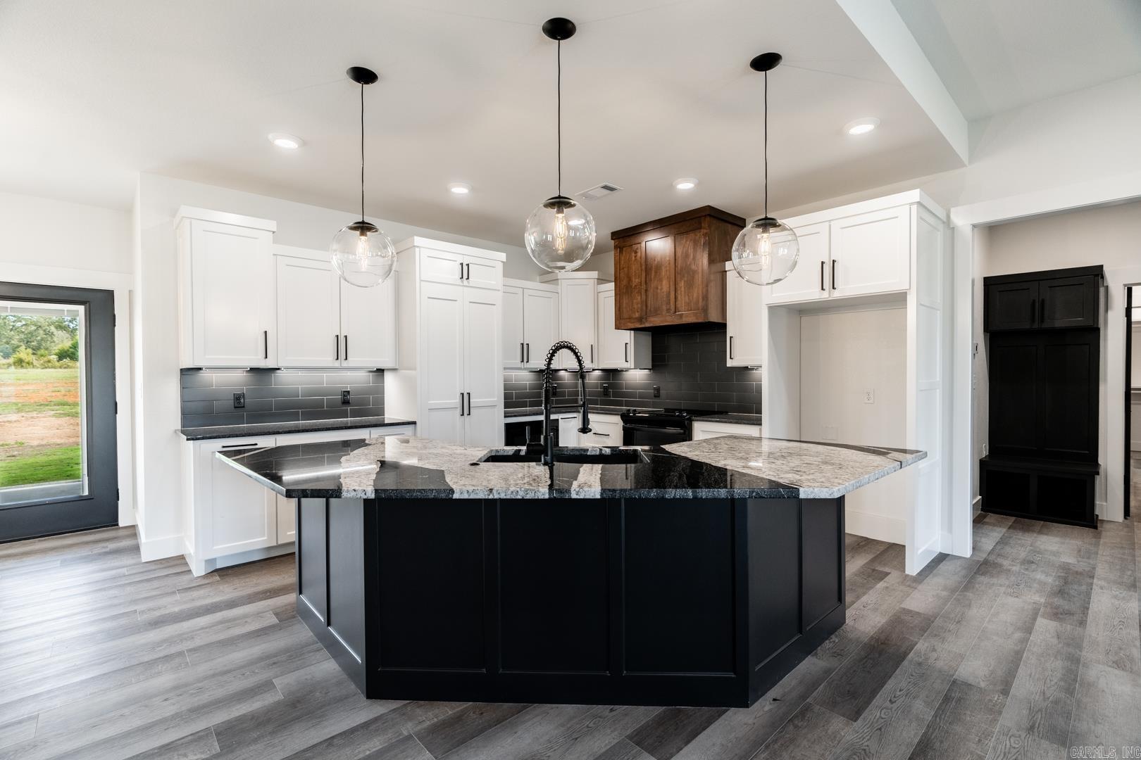 REPUBLICAN VALLEY ESTATES - Residential