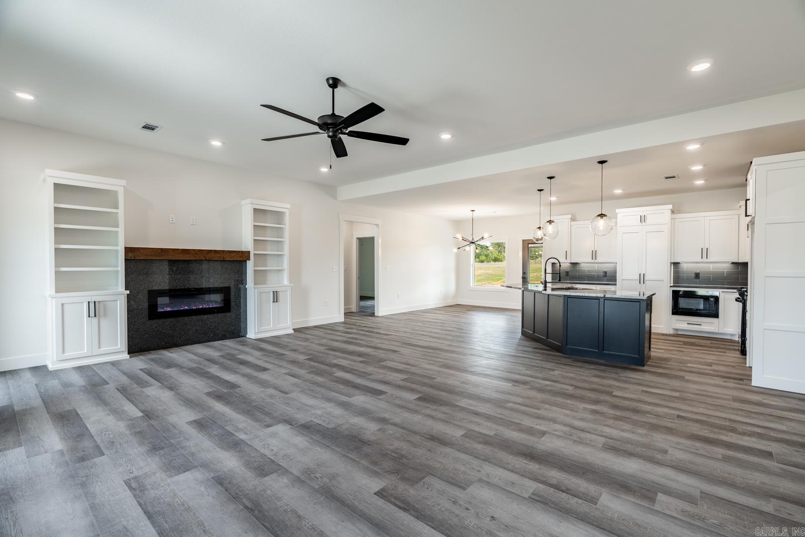 REPUBLICAN VALLEY ESTATES - Residential