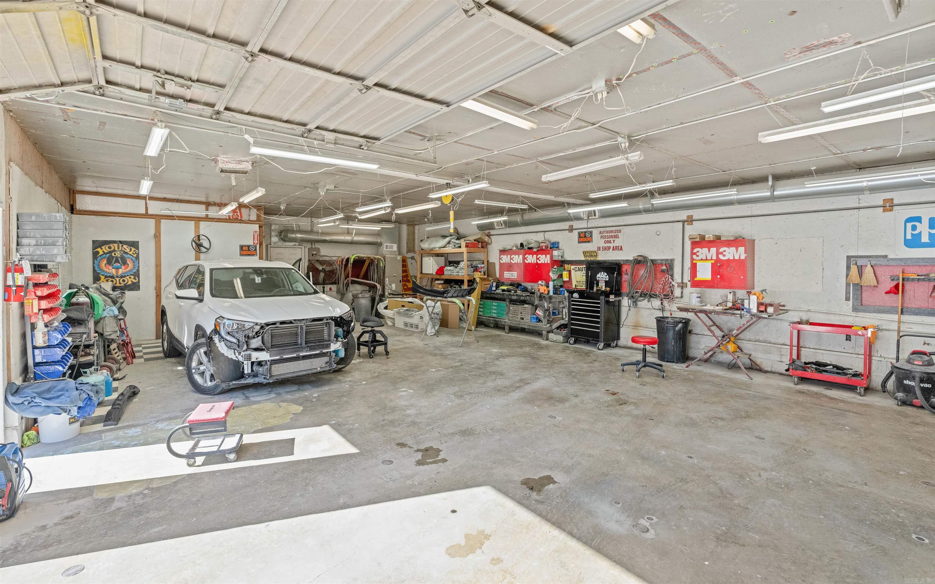 31-1N-19W - Commercial Sale