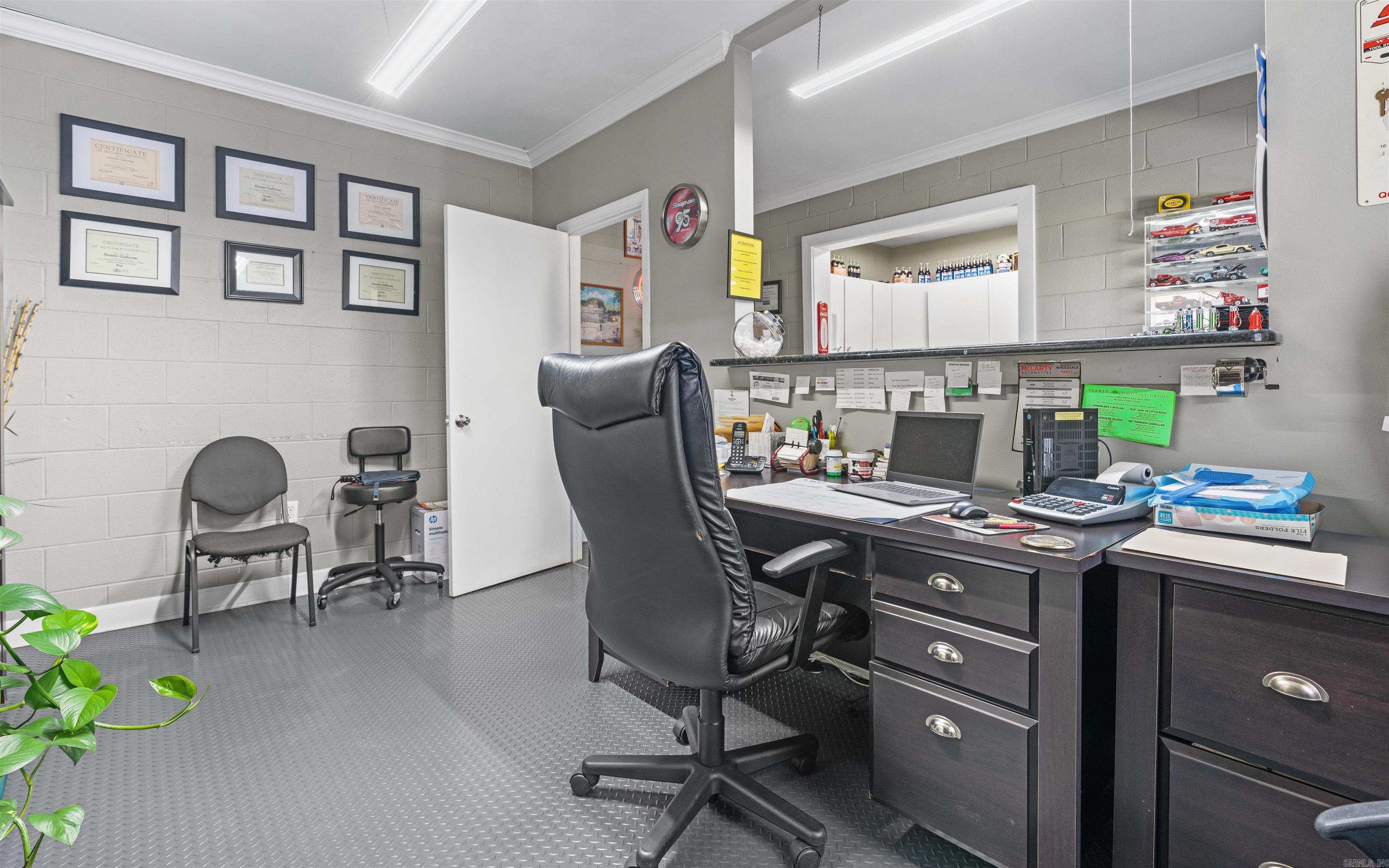 31-1N-19W - Commercial Sale