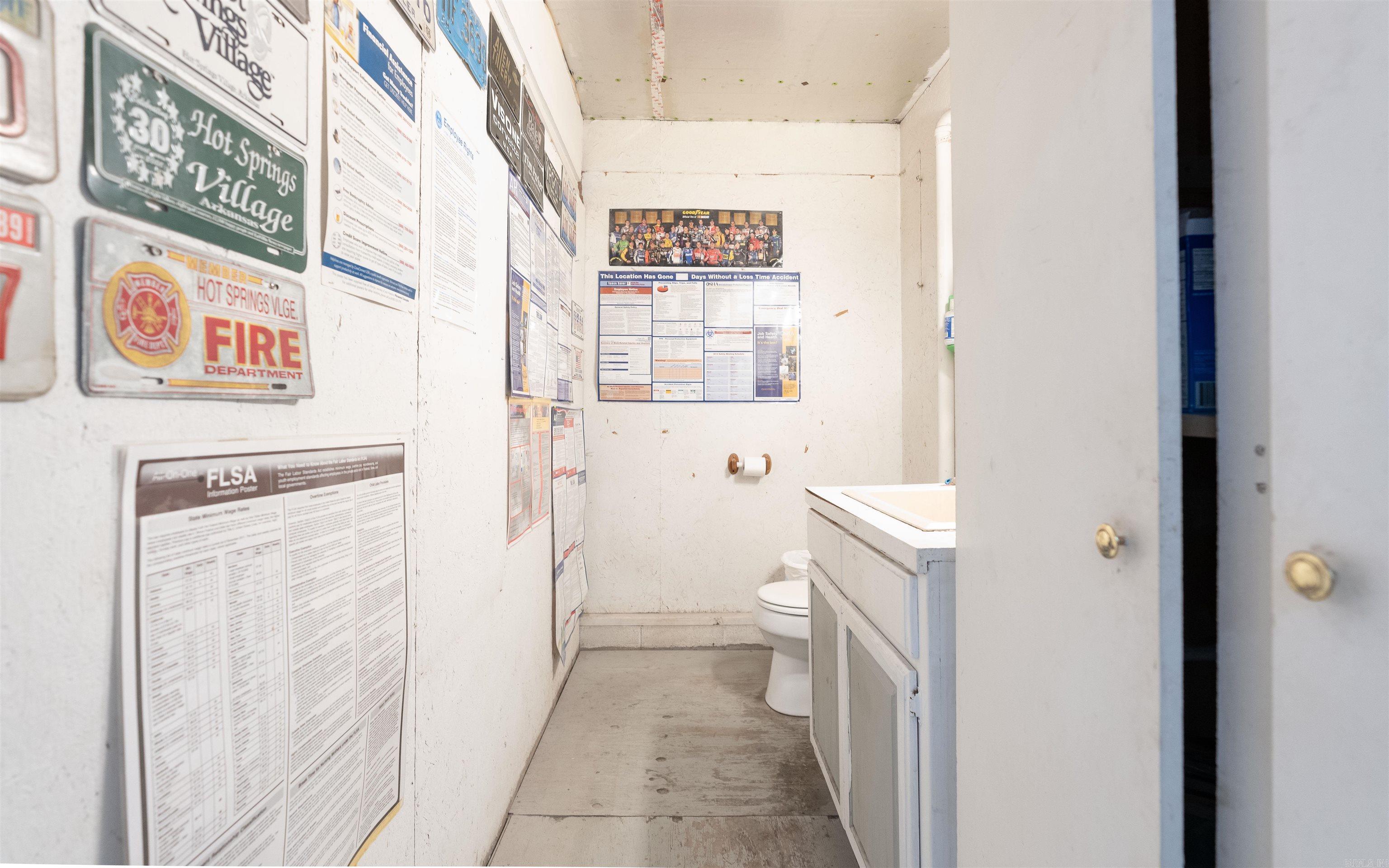 31-1N-19W - Commercial Sale