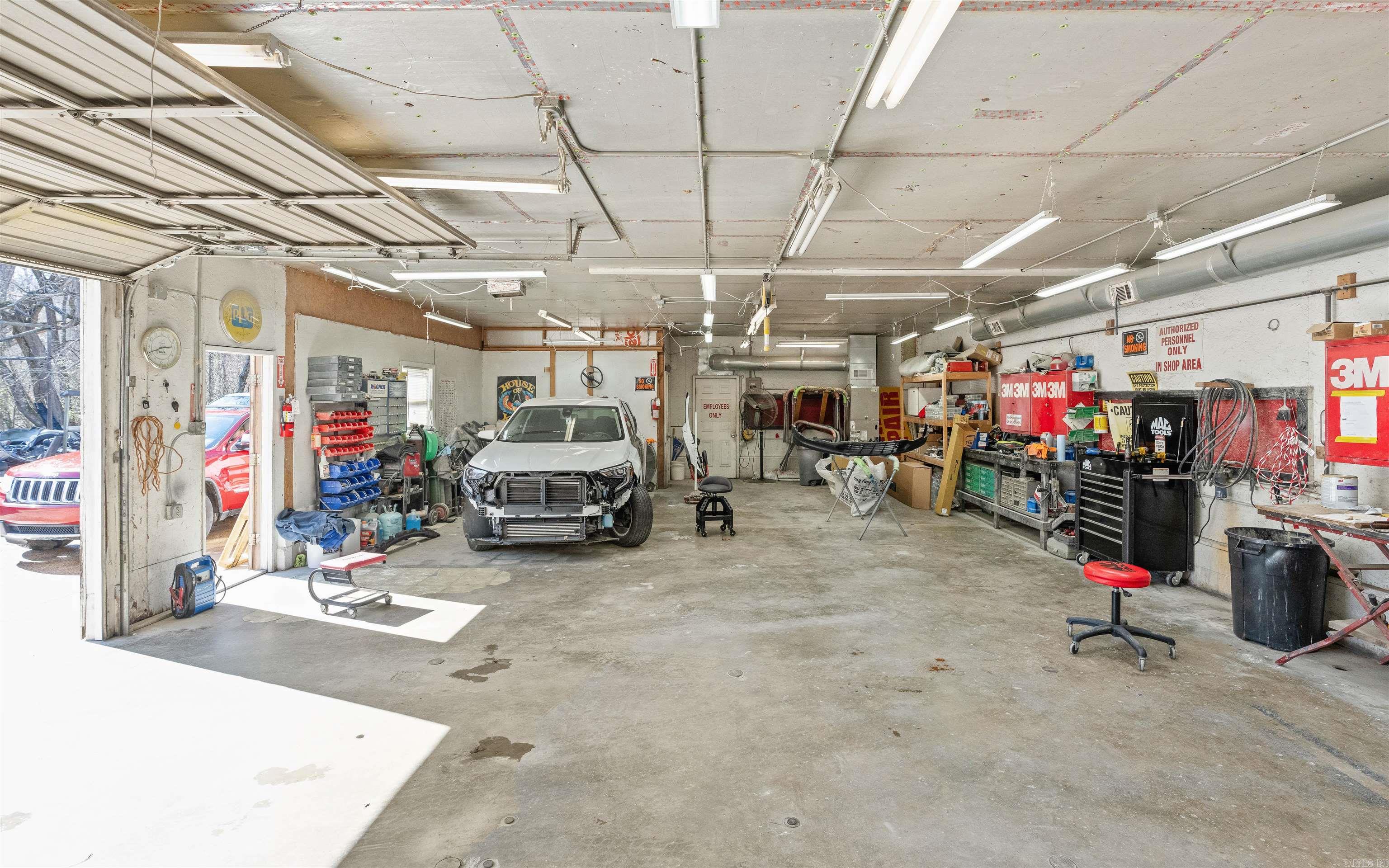 31-1N-19W - Commercial Sale