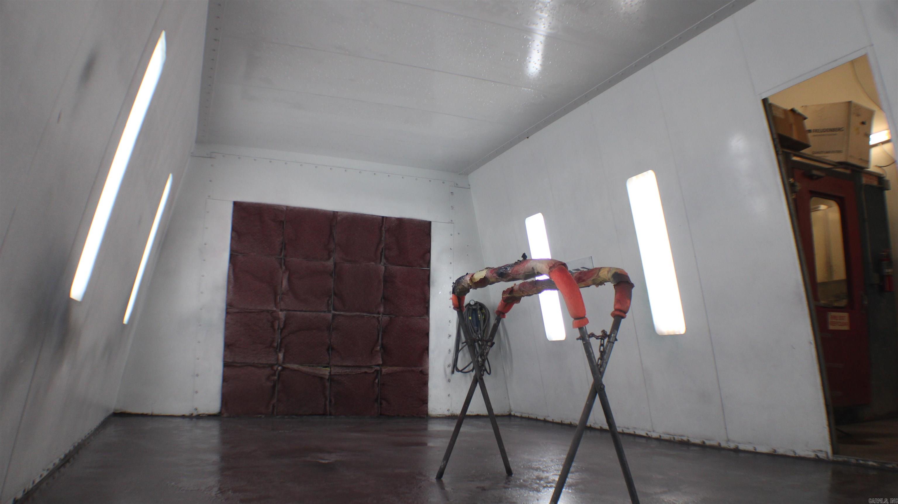 31-1N-19W - Commercial Sale