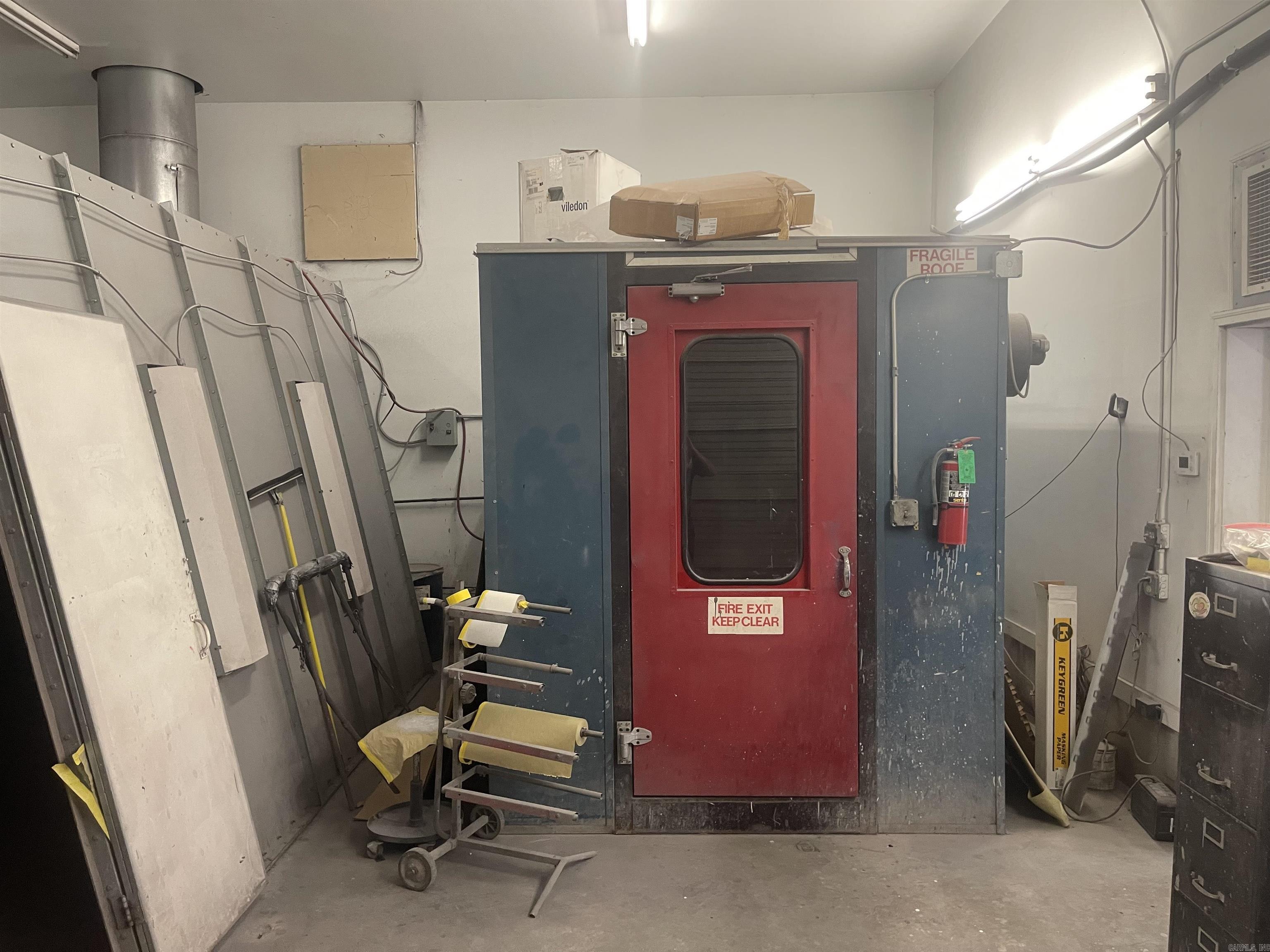 31-1N-19W - Commercial Sale