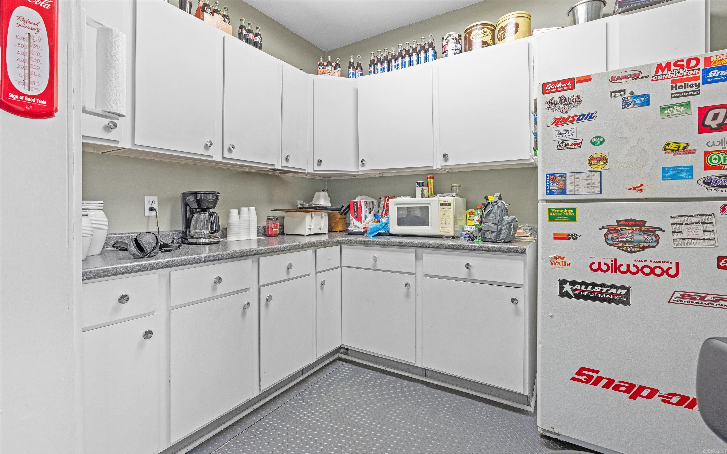31-1N-19W - Commercial Sale