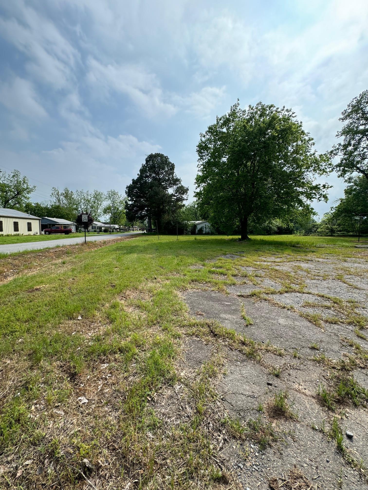 S-L-G - Commercial Sale