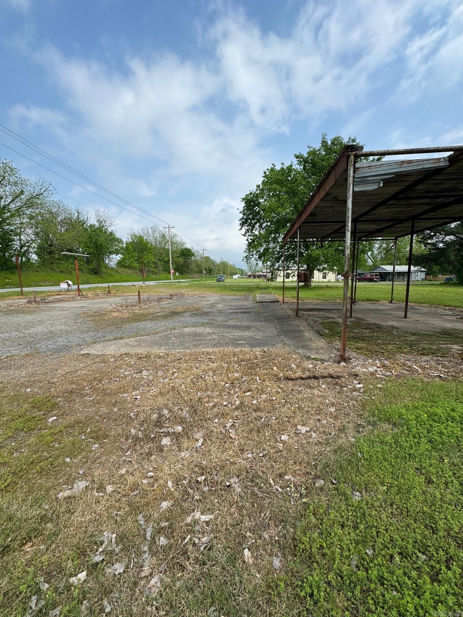 S-L-G - Commercial Sale