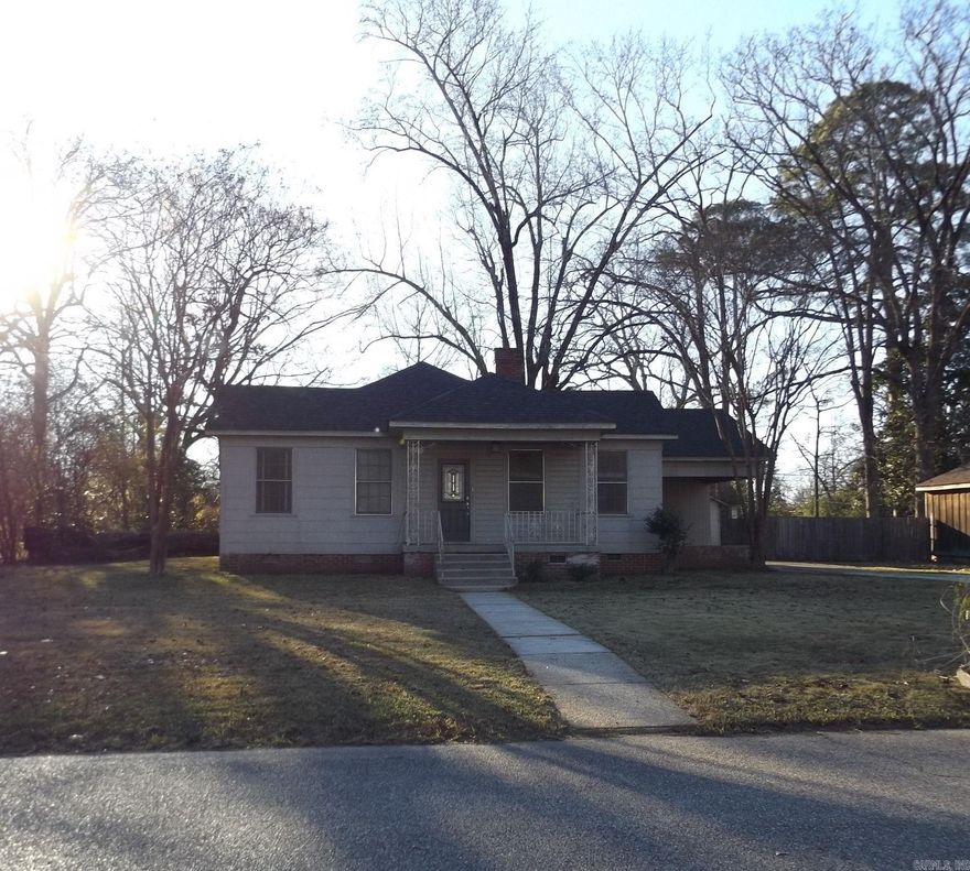 GIVE US A CALL FOR A SHOWING OF THIS 3 BEDROOM 2 BATH HOME LOCATED ON A BEAUTIFUL STREET IN CROSSETT ARKANSAS. THIS HOME IS LOCATED CLOSE TO SCHOOLS AND SHOPPING. THIS HOME HAS 3 BUILDINGS FOR OUTSIDE STORAGE AND A CHICKEN COOP.