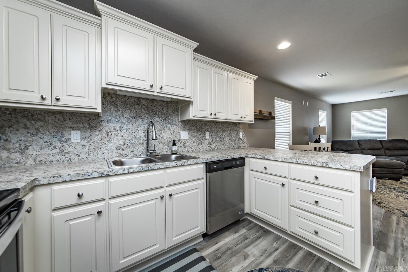 LAKE CHERRYWOOD - Residential