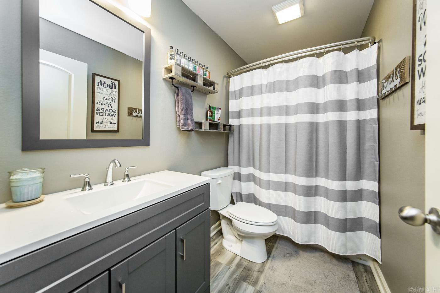 LAKE CHERRYWOOD - Residential