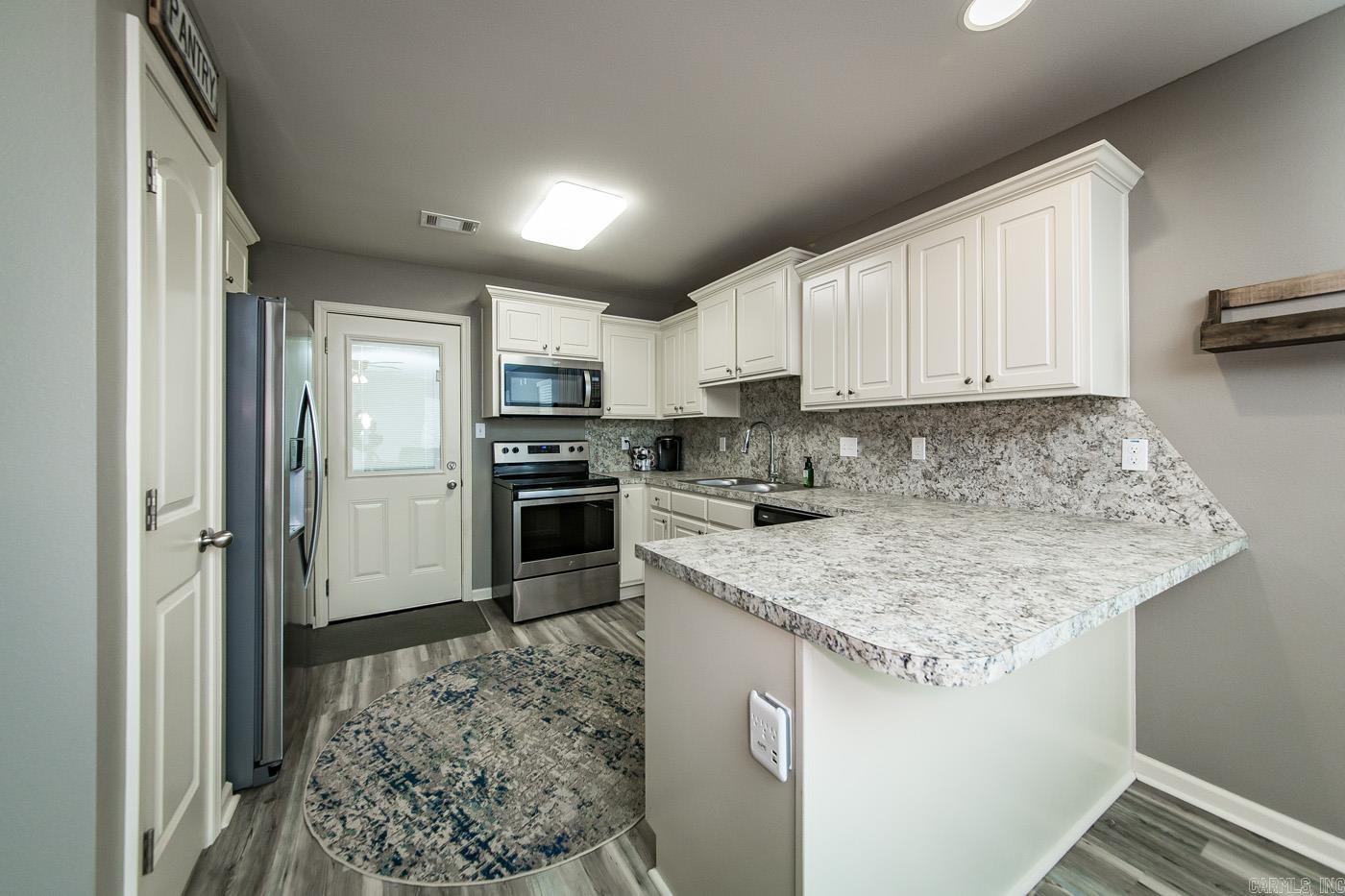 LAKE CHERRYWOOD - Residential