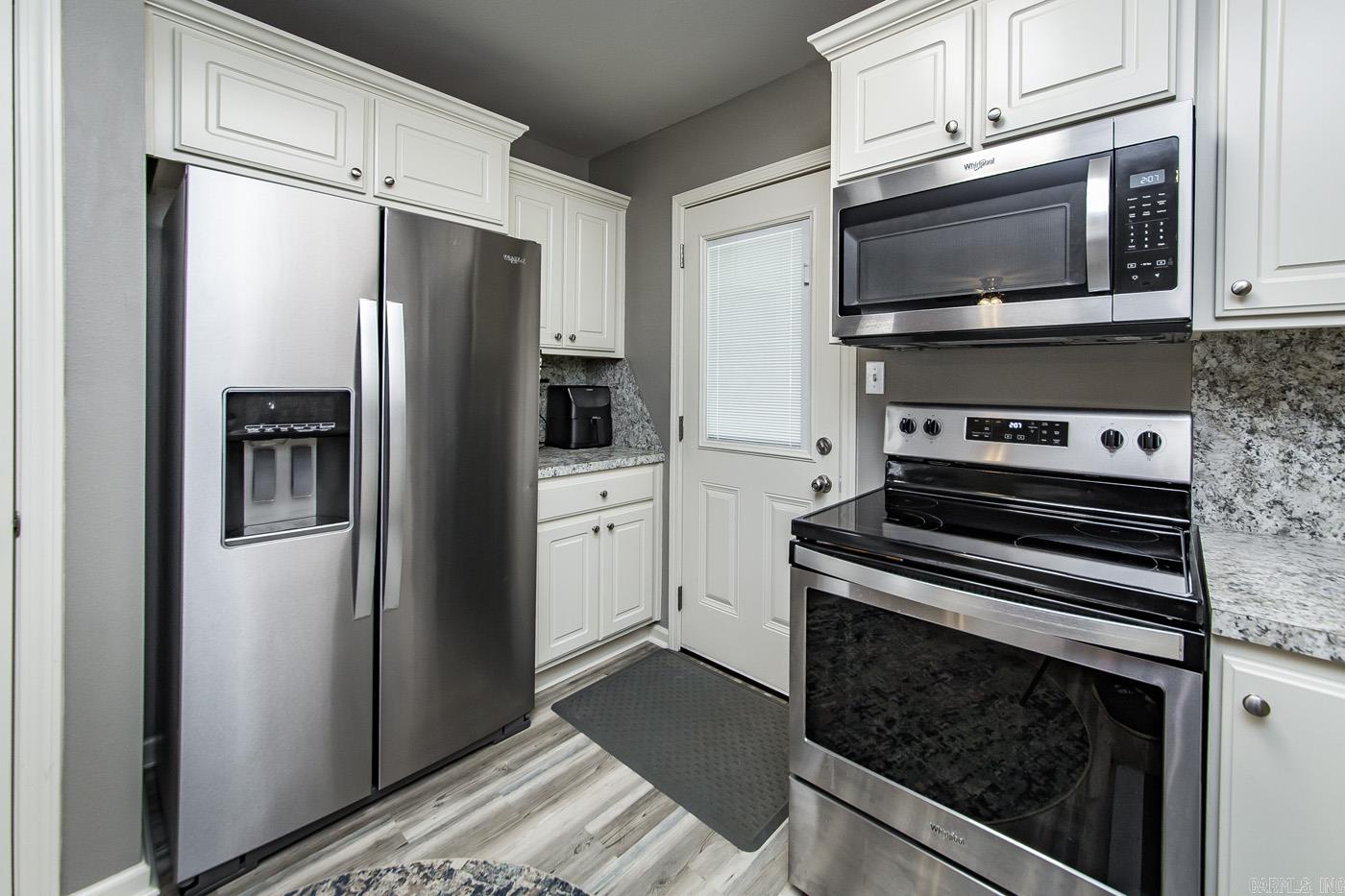 LAKE CHERRYWOOD - Residential