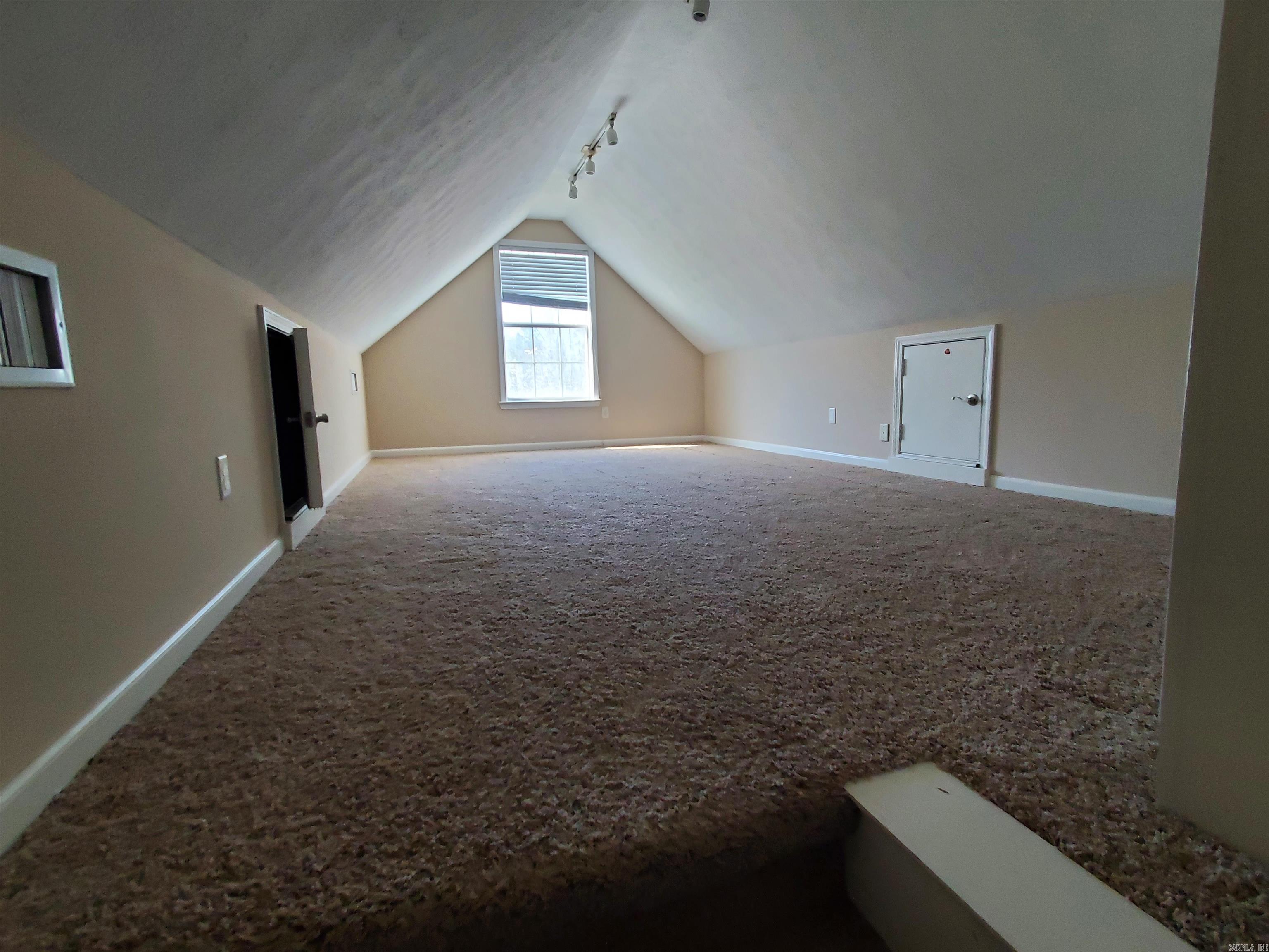 CABOT HIGHLANDS - Residential