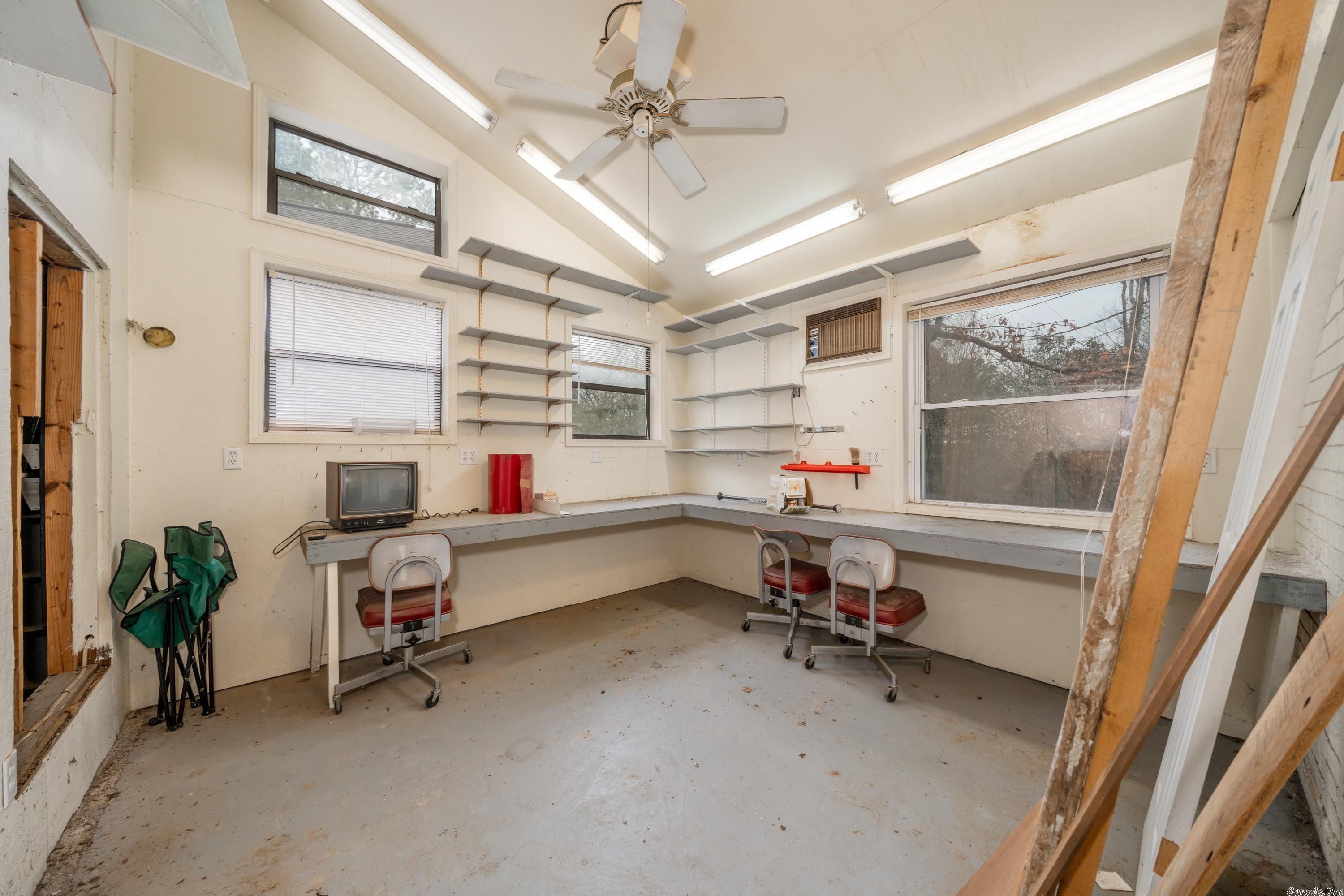 CRESTMONT - Residential