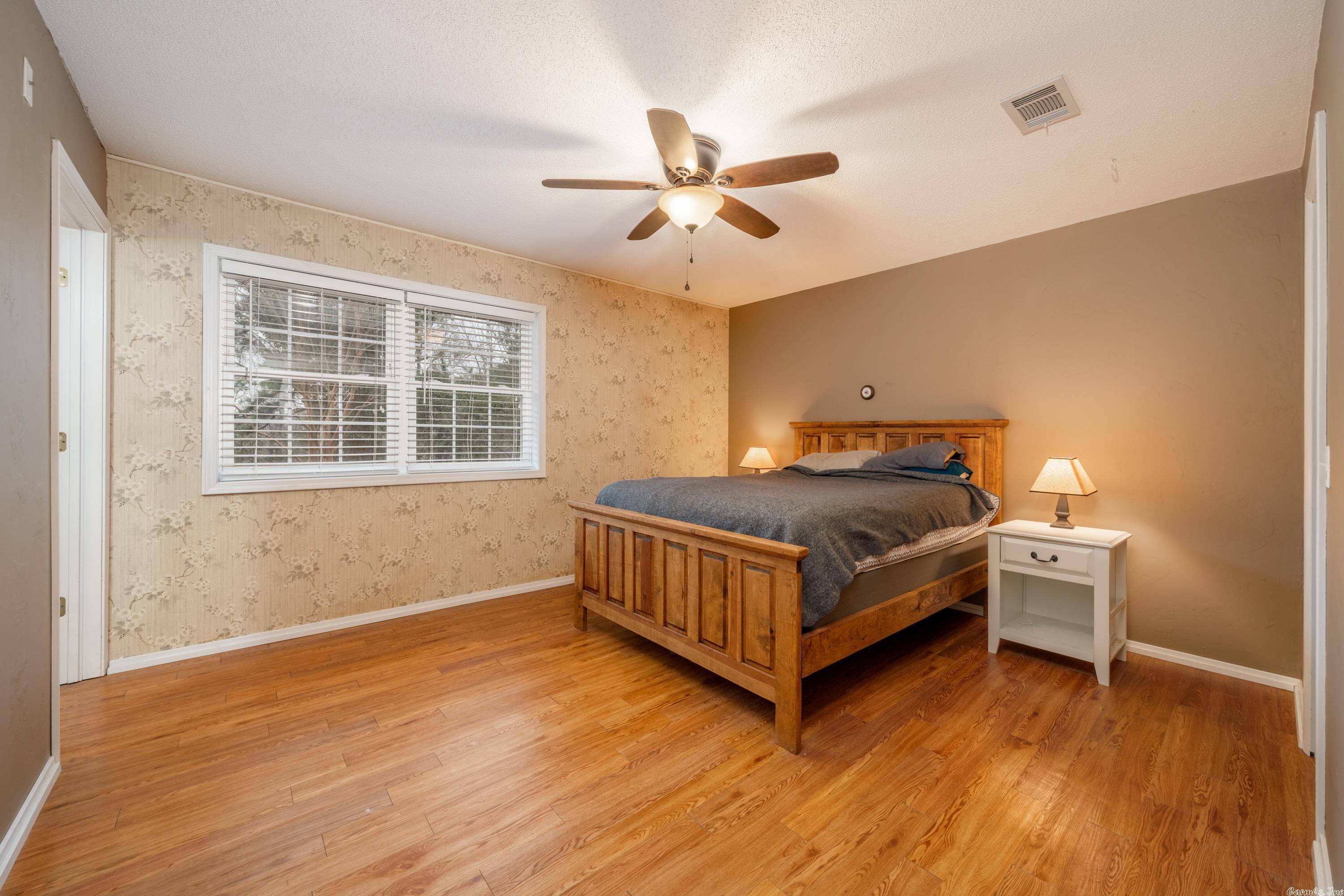 CRESTMONT - Residential