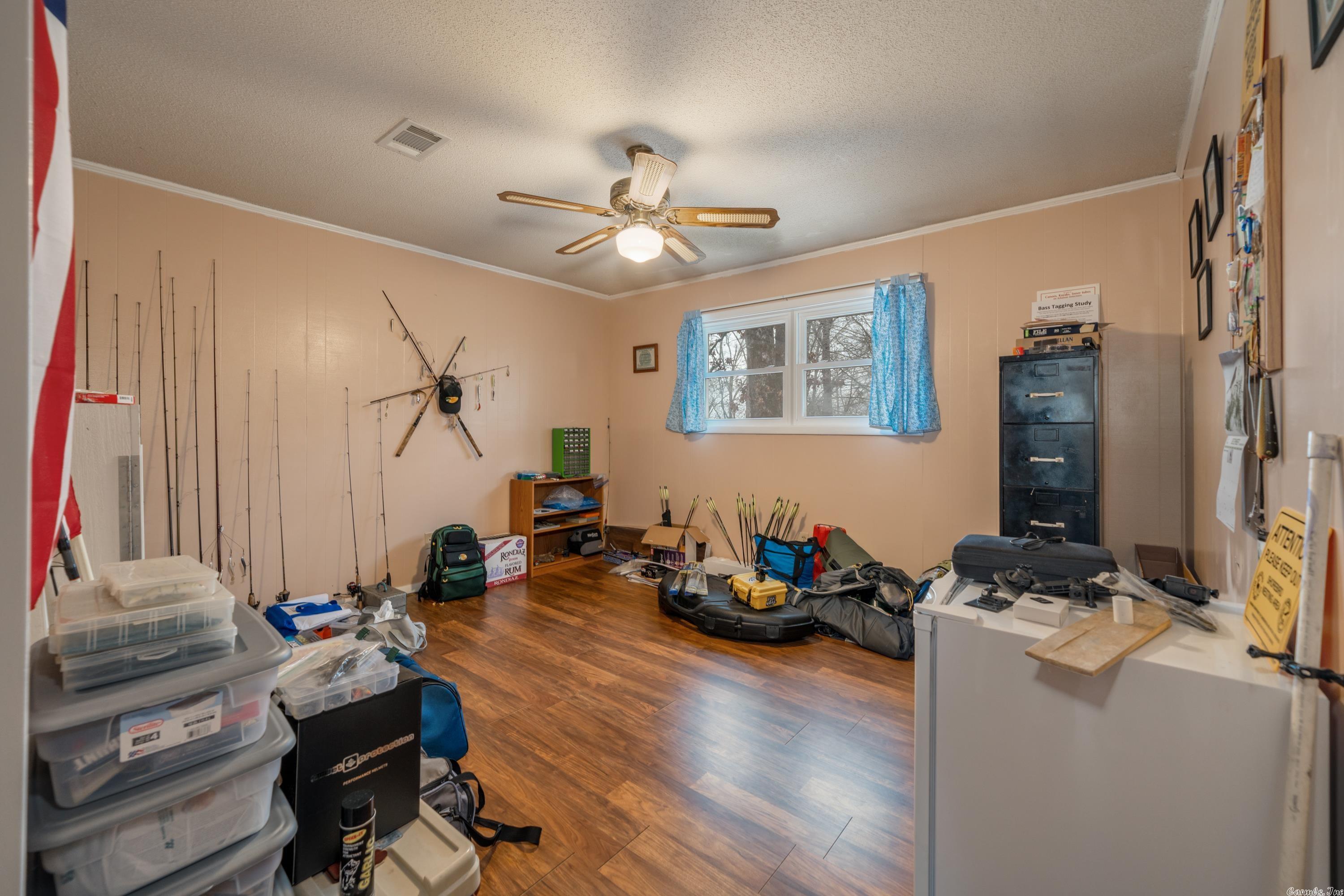 CRESTMONT - Residential