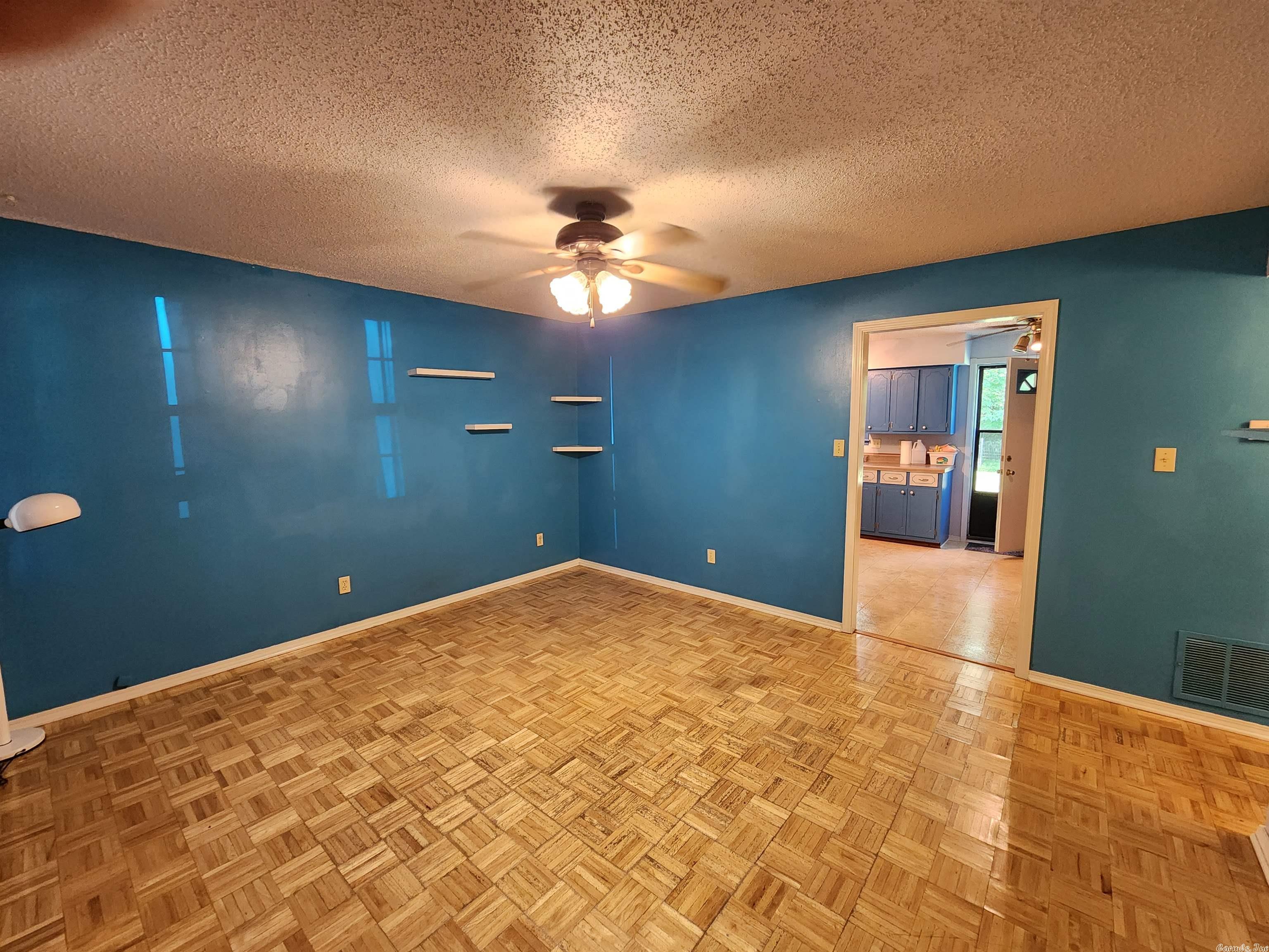 OAKDALE - Residential