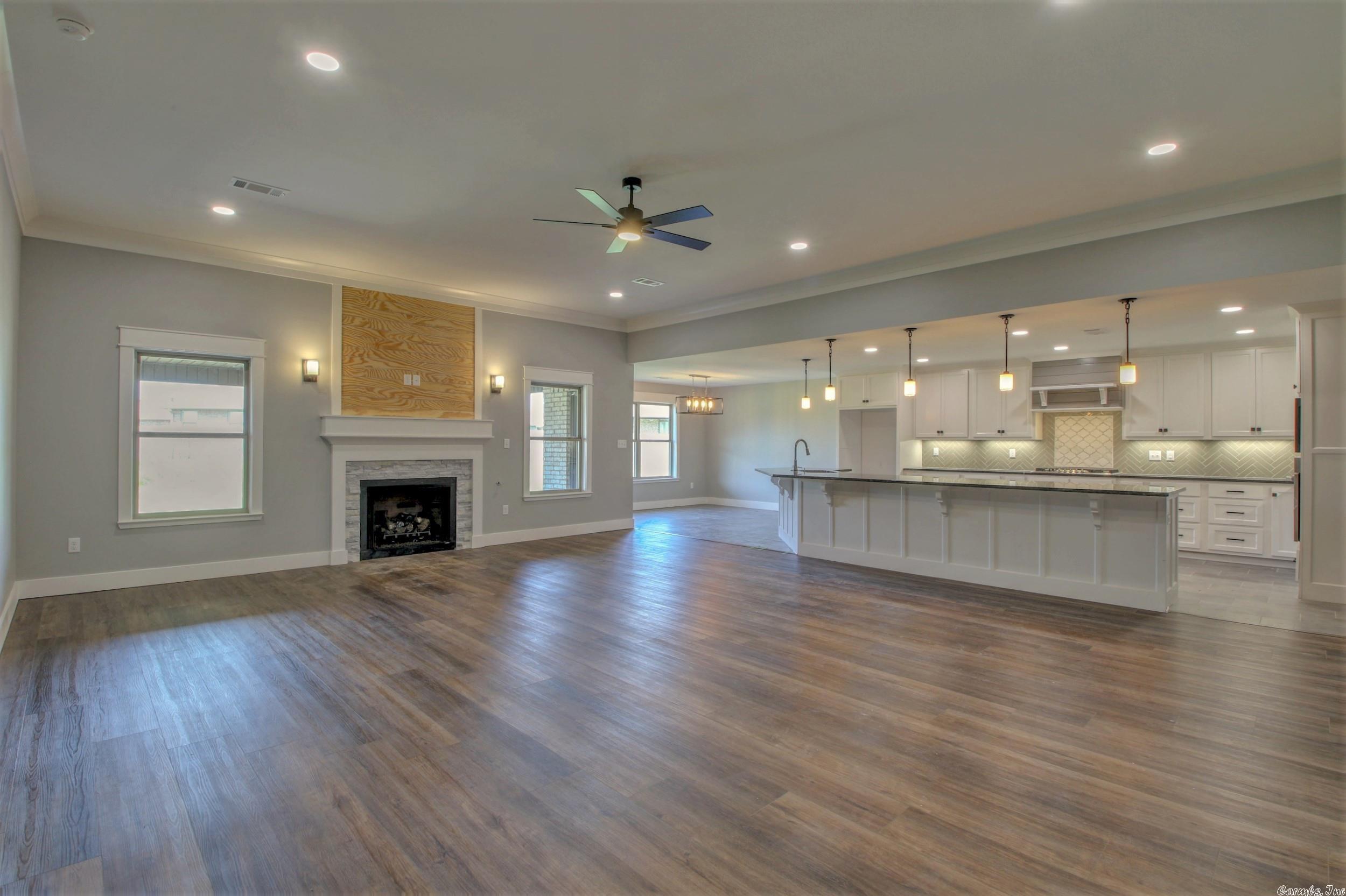 JAXON TERRACE - Residential