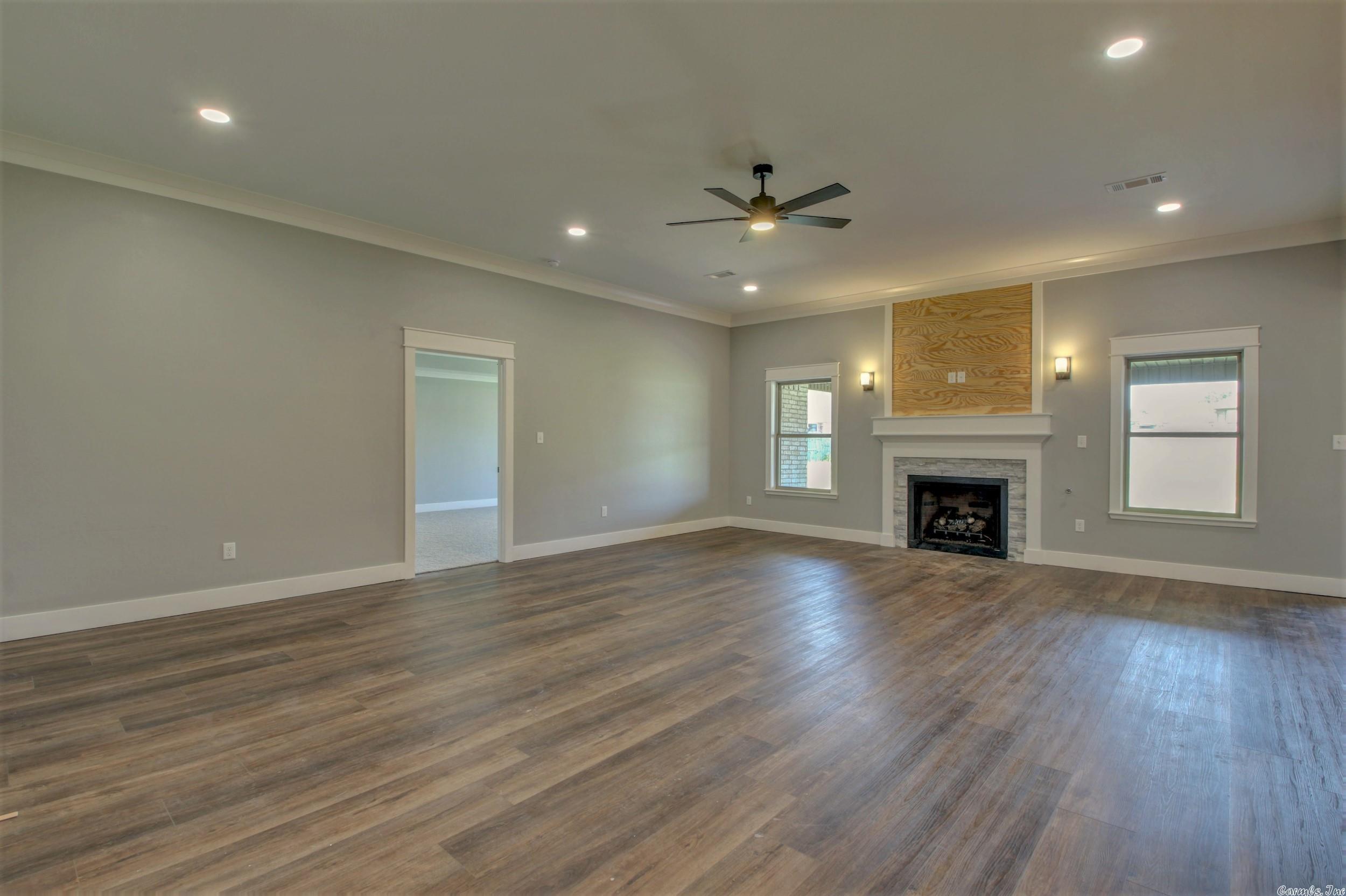 JAXON TERRACE - Residential