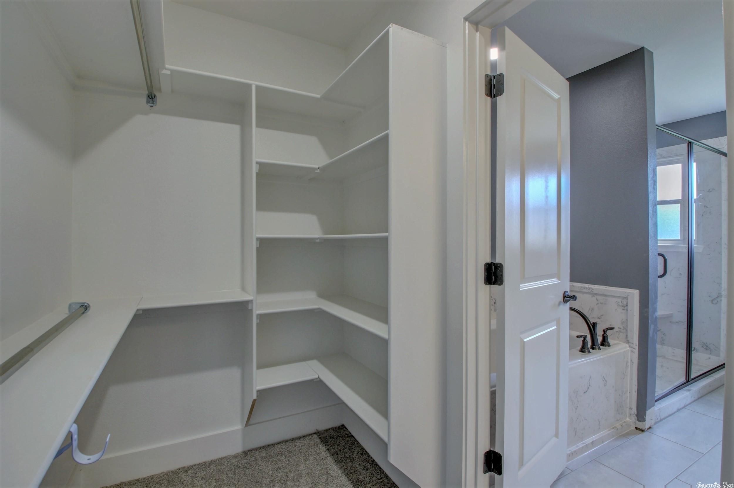 JAXON TERRACE - Residential