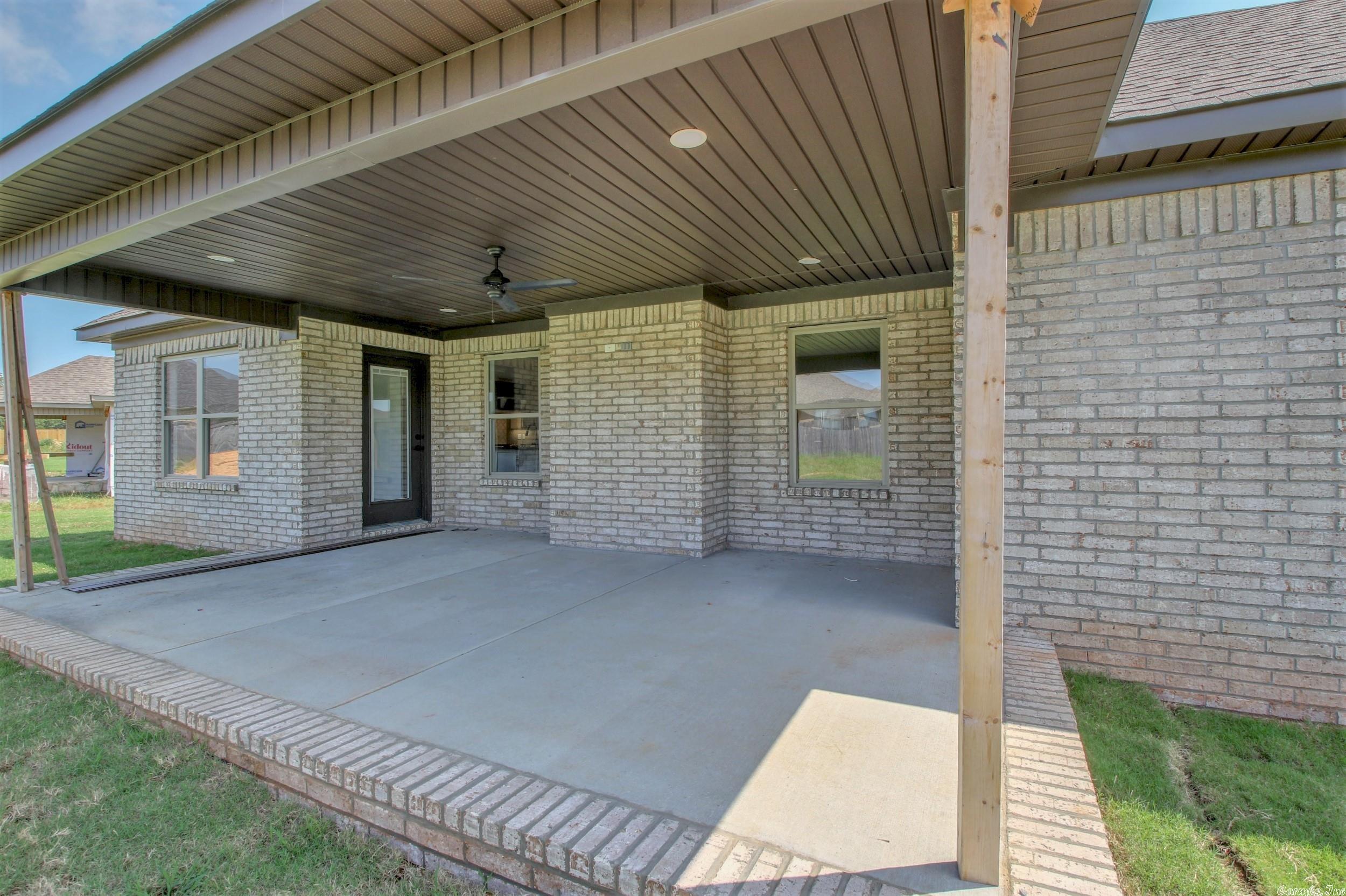 JAXON TERRACE - Residential