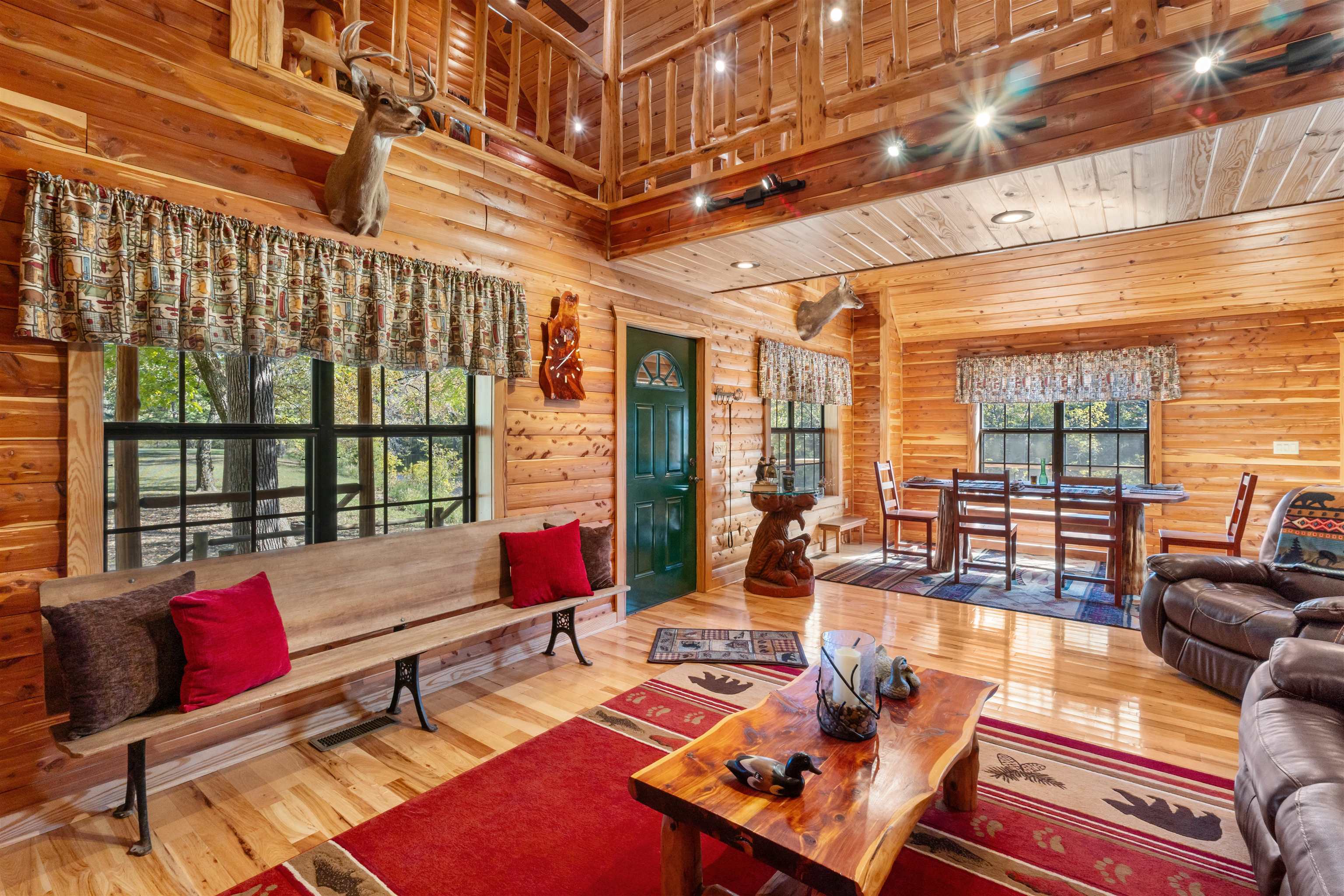 BLUE HOLE BOTTOMS - Residential