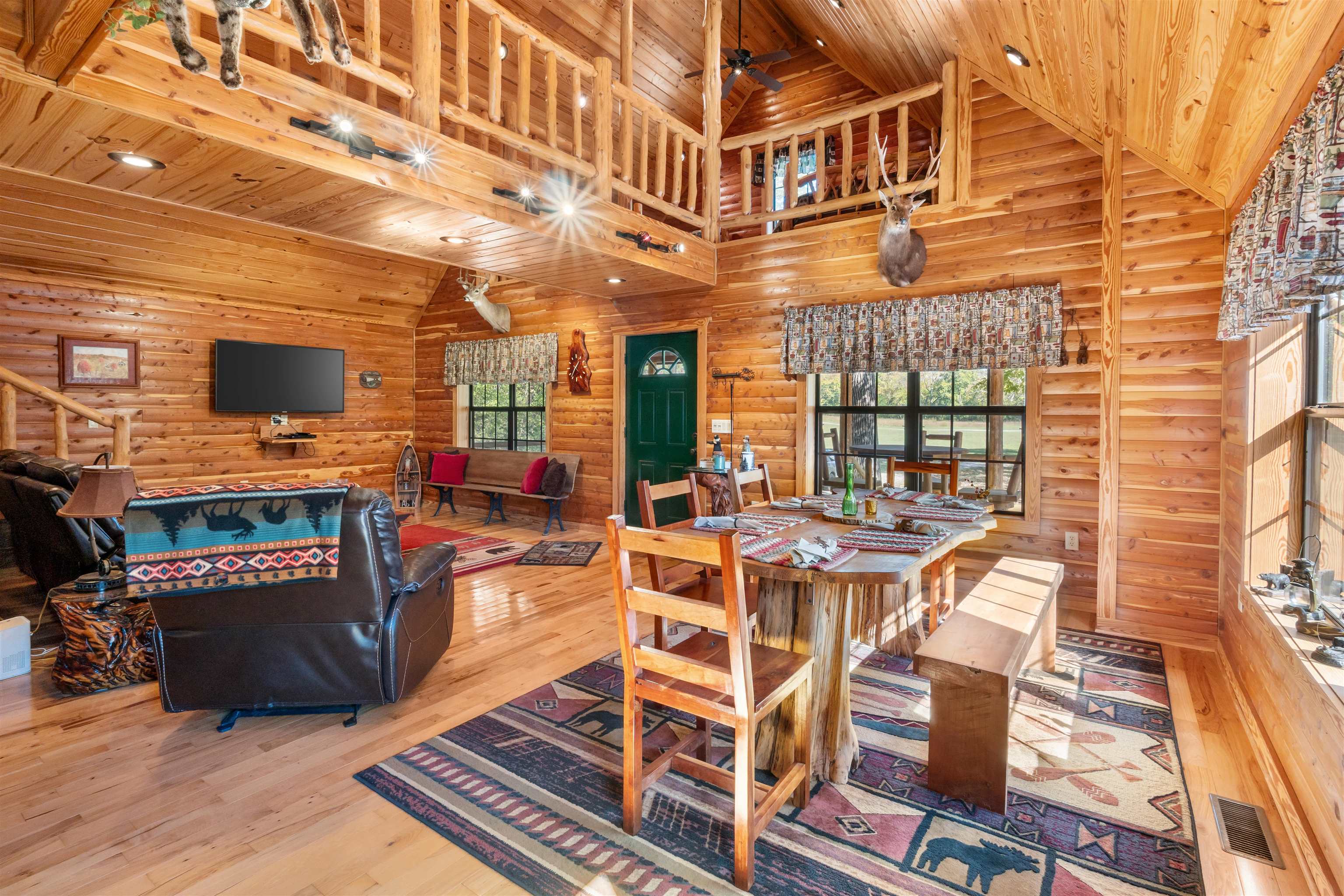 BLUE HOLE BOTTOMS - Residential