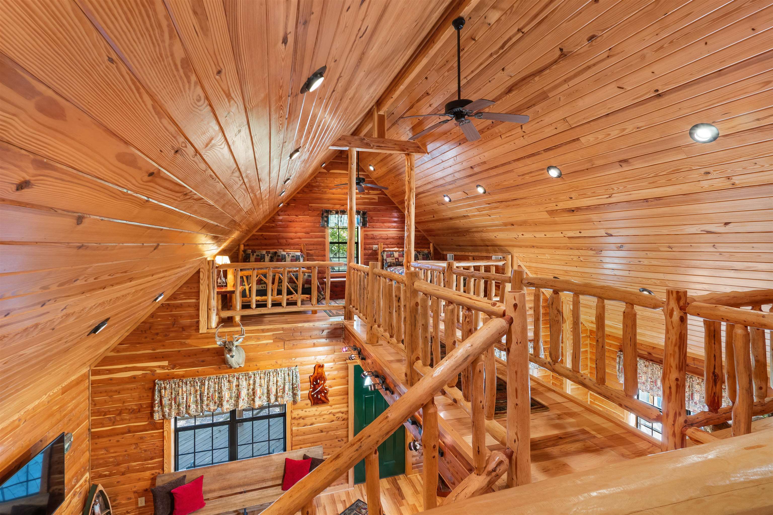 BLUE HOLE BOTTOMS - Residential