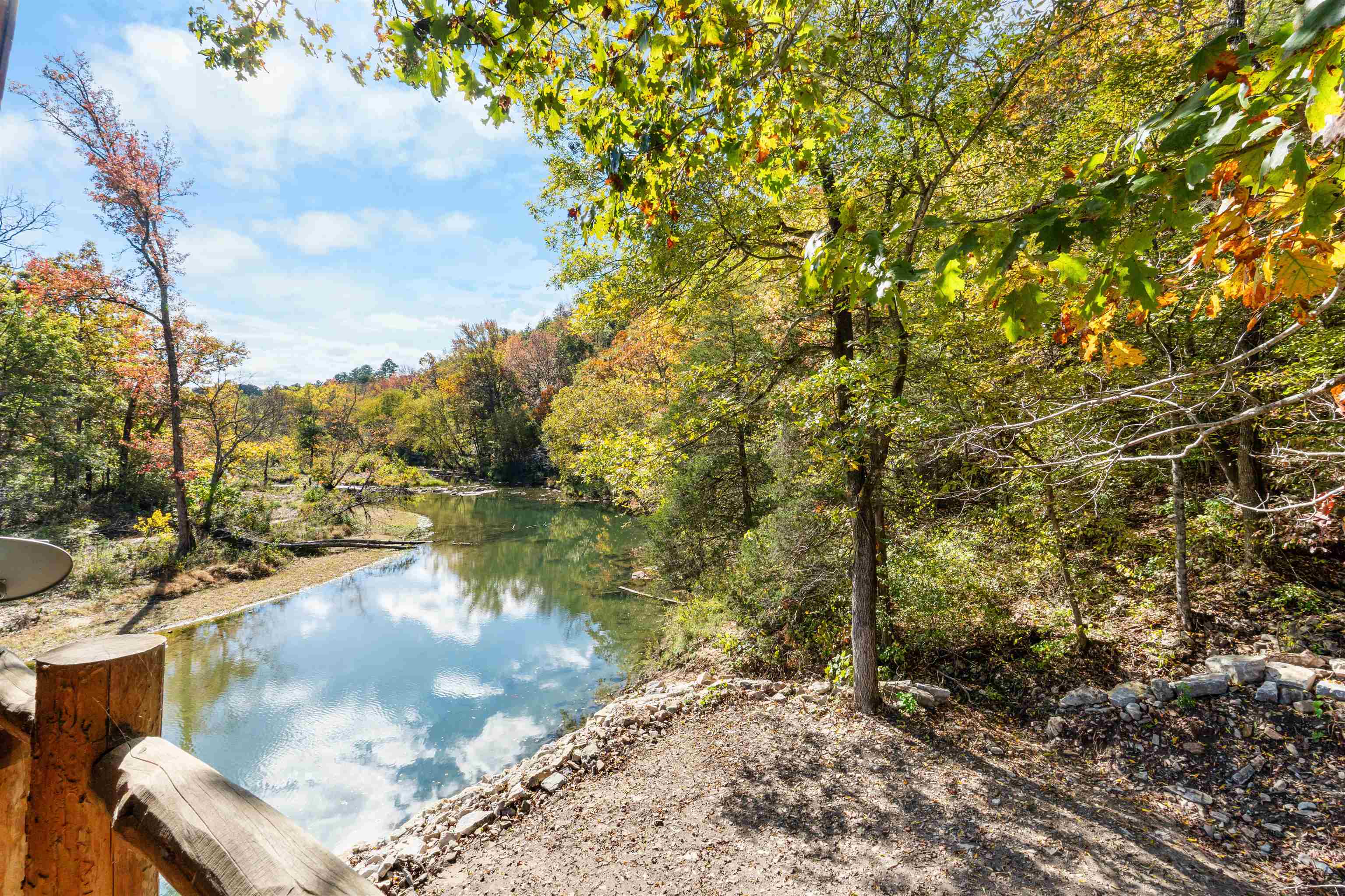 BLUE HOLE BOTTOMS - Residential