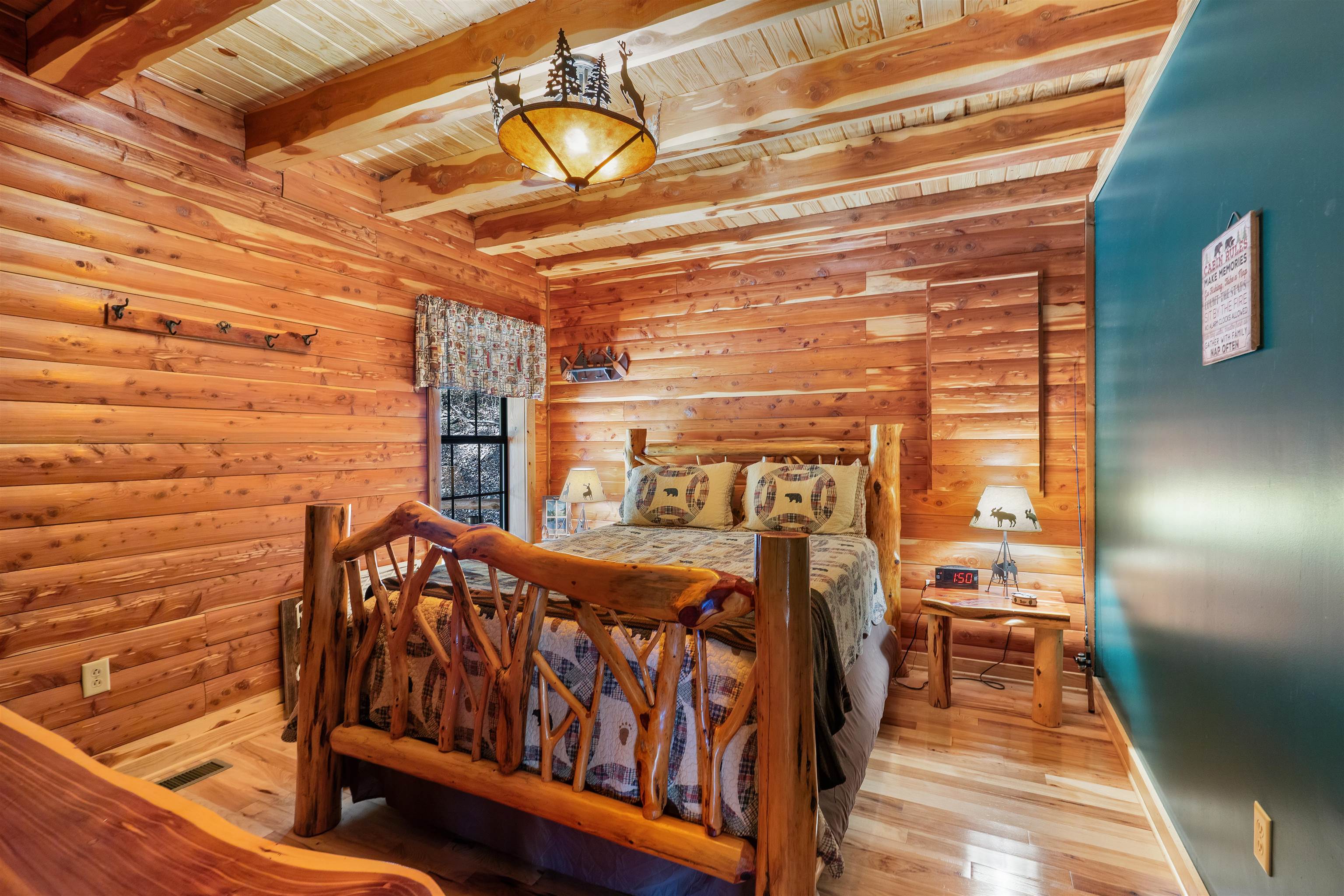 BLUE HOLE BOTTOMS - Residential