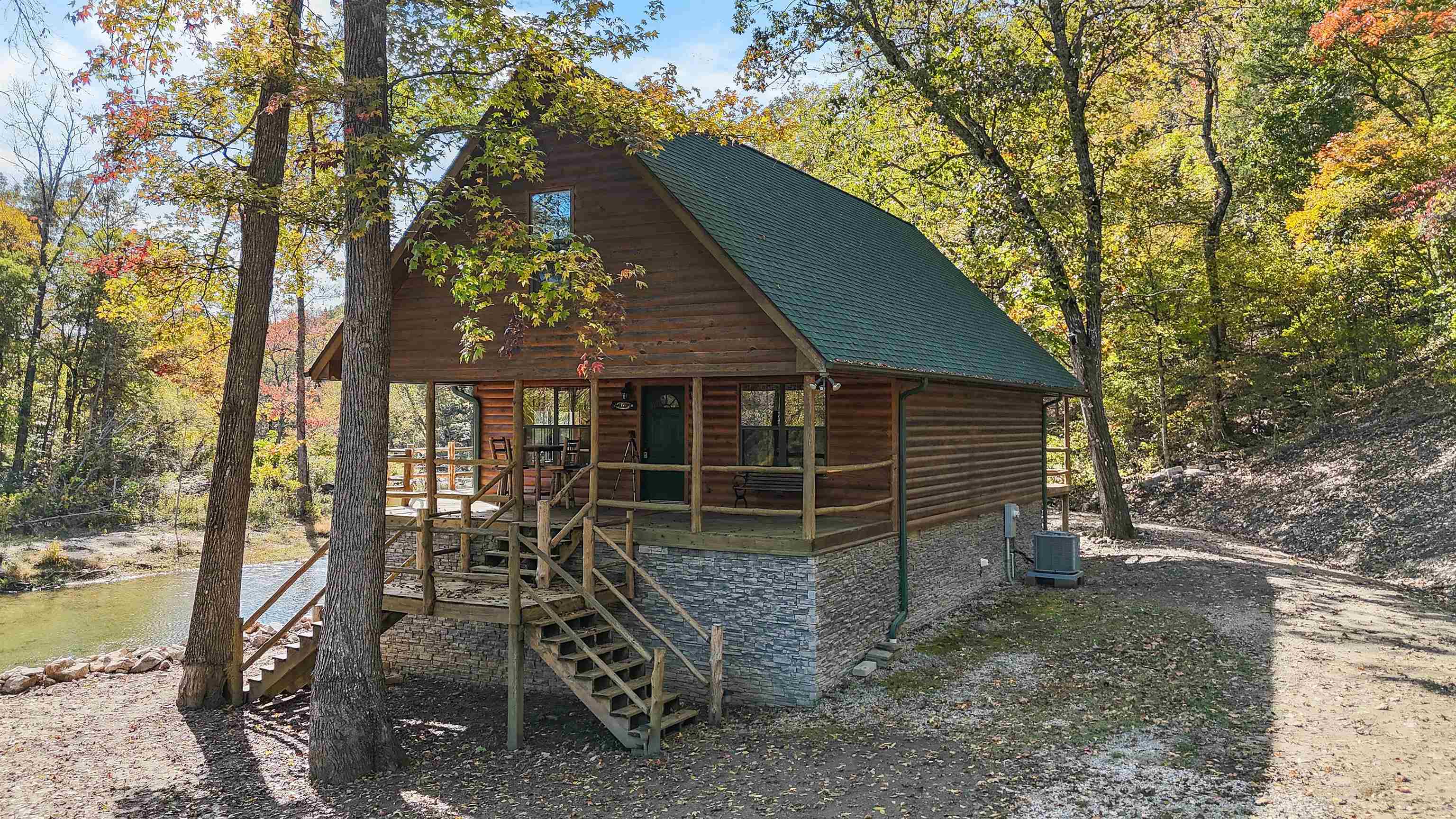 BLUE HOLE BOTTOMS - Residential