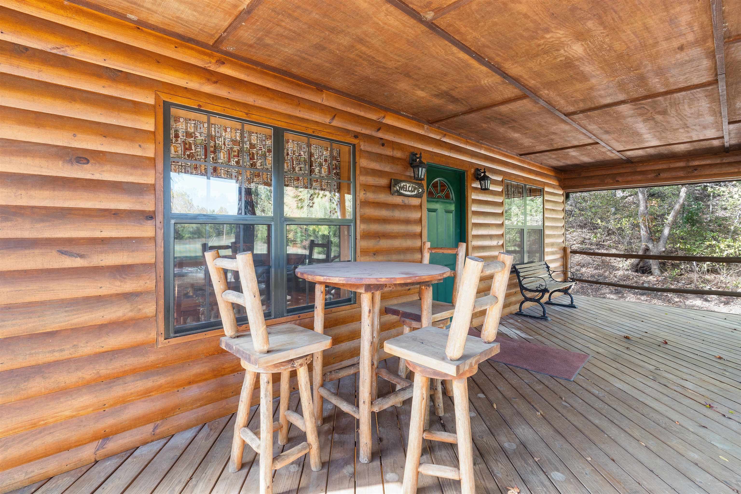 BLUE HOLE BOTTOMS - Residential