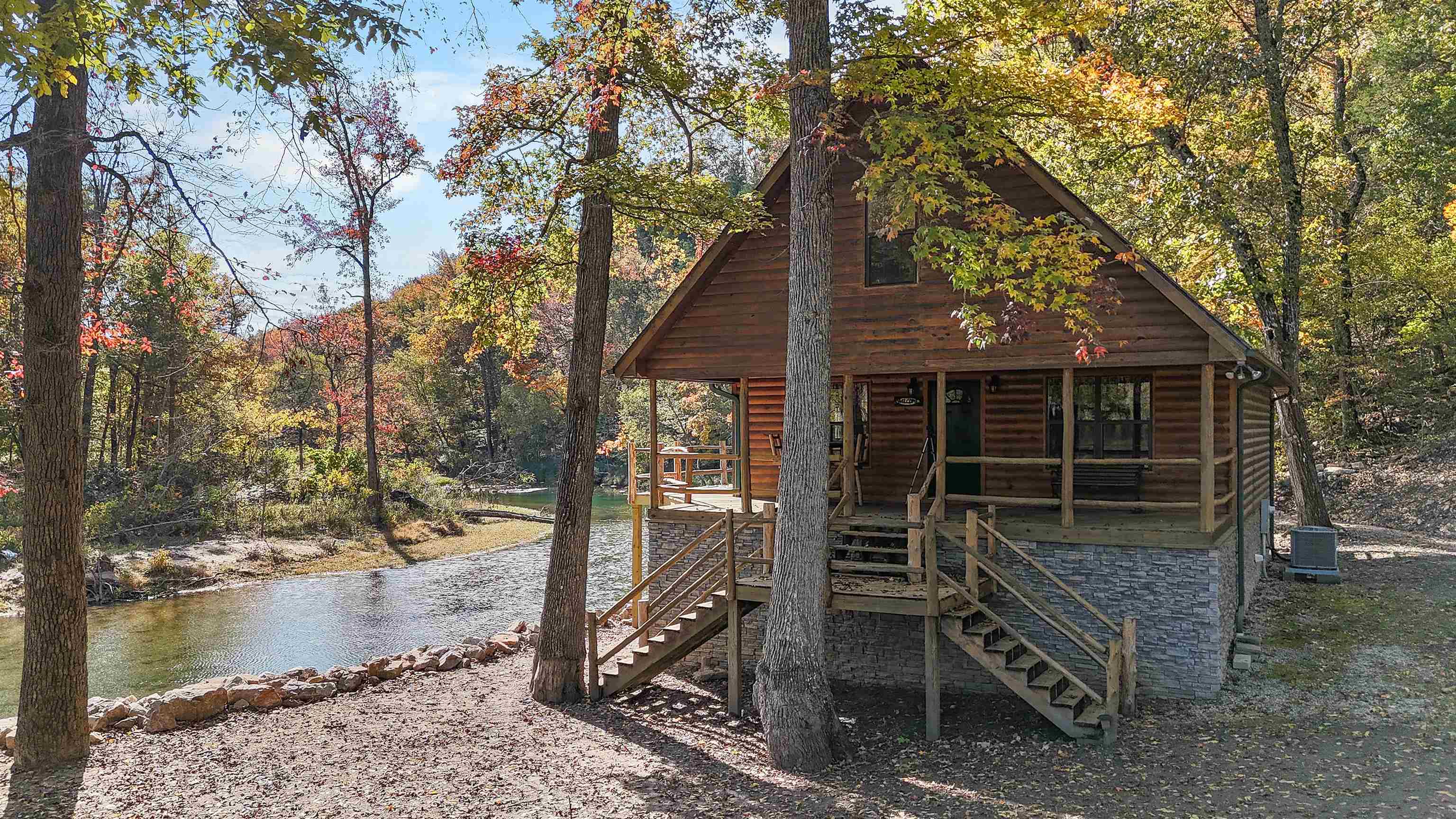 BLUE HOLE BOTTOMS - Residential