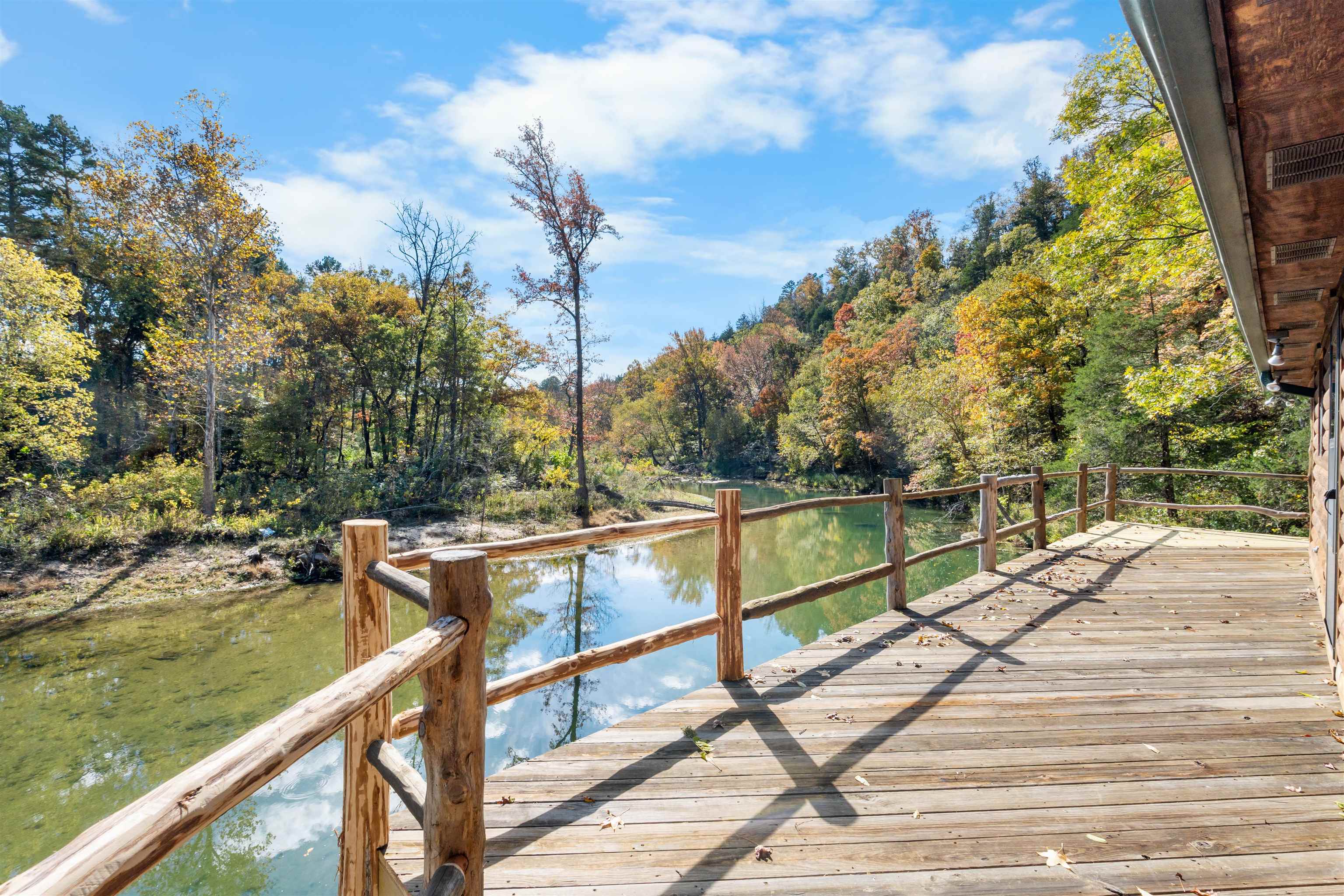 BLUE HOLE BOTTOMS - Residential