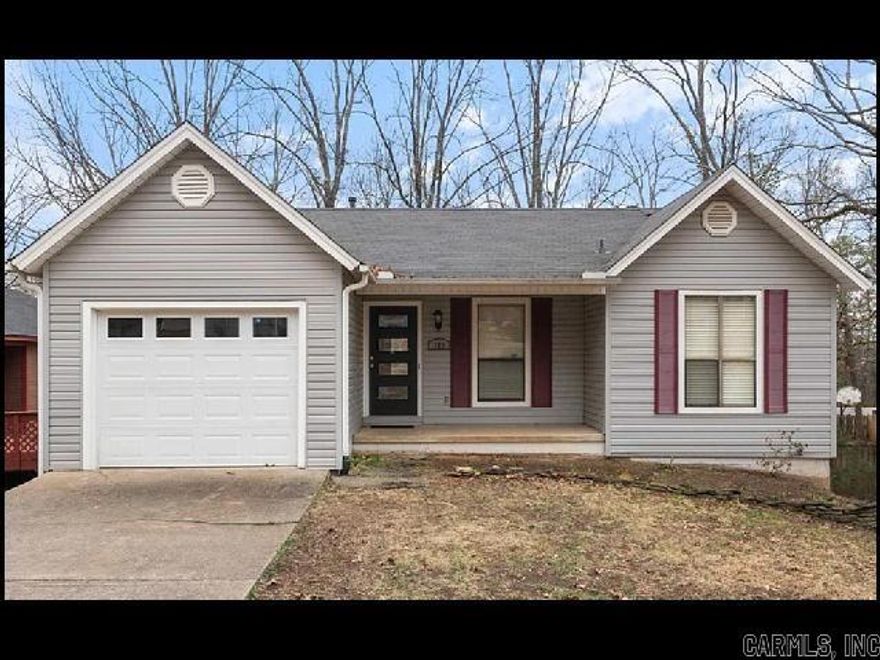 *MAUMELLE* BEAUTIFUL HOME IN ROLLING OAKS SUBDIVISION! This Three Bedroom Two Bathroom Home Features Over 1,300 Square Feet! Stove And Refrigerator Included In Kitchen! Washer/Dryer Combo Provided! Quartz Countertops In Kitchen And Both Bathrooms! Fireplace In Living Room! Large Deck In Back! Large Fenced In Backyard! PET FRIENDLY! AVAILABLE LATE JUNE 2025!!!