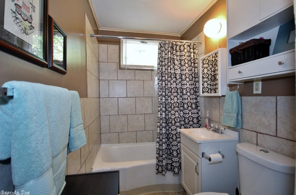 MACE PLACE ESTATES ADDITION - Residential